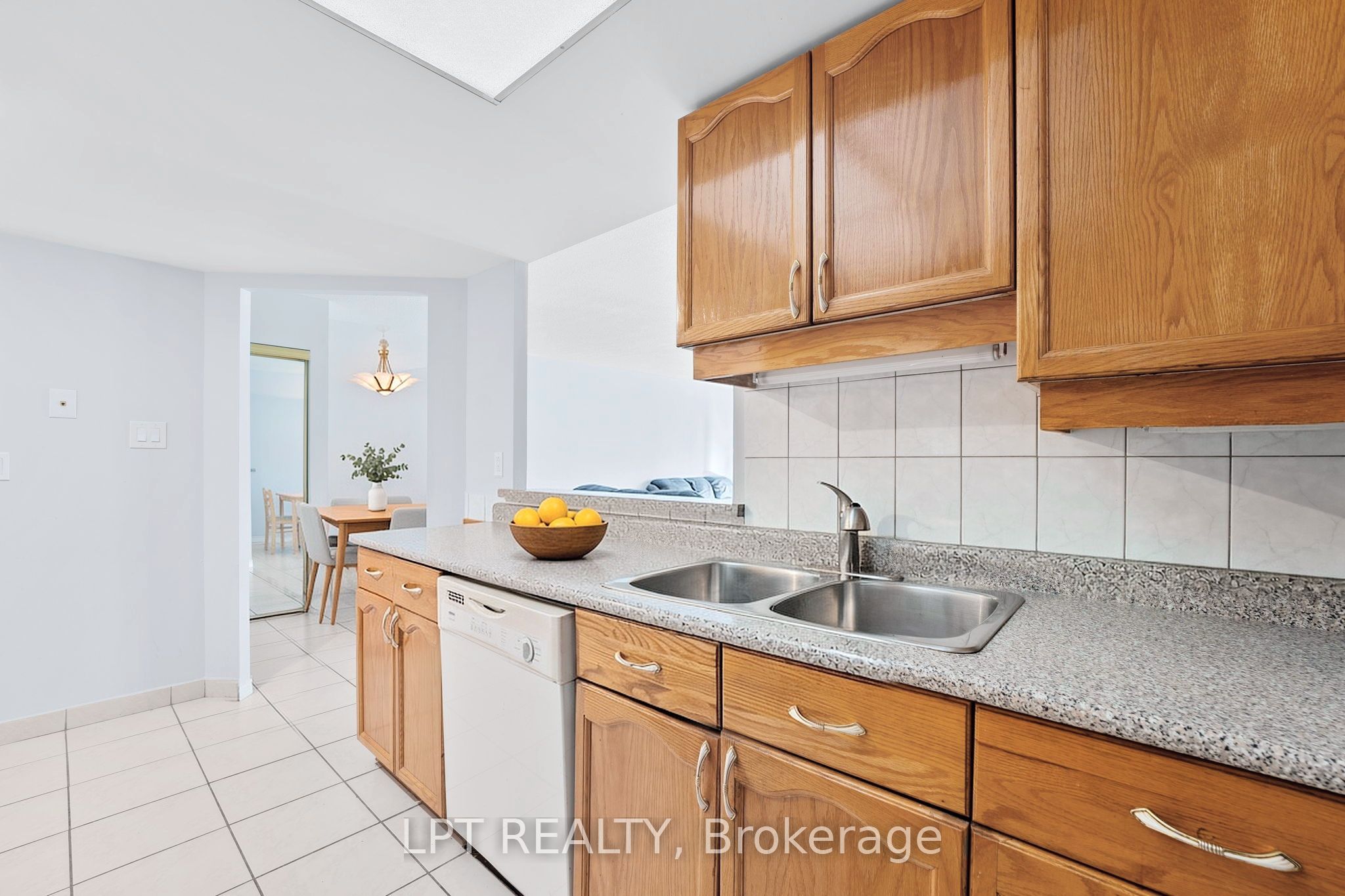 32 Clarissa Drive 521 Property Photo 7