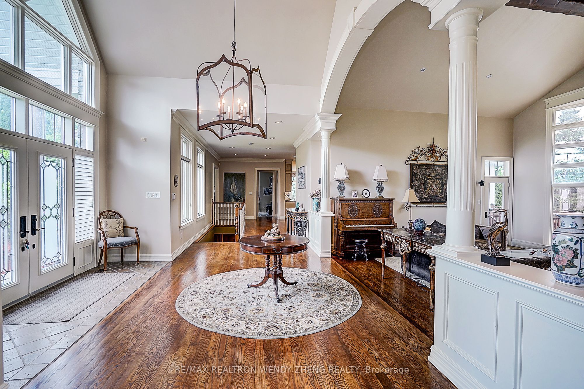 8 Alm Court Property Photo 4