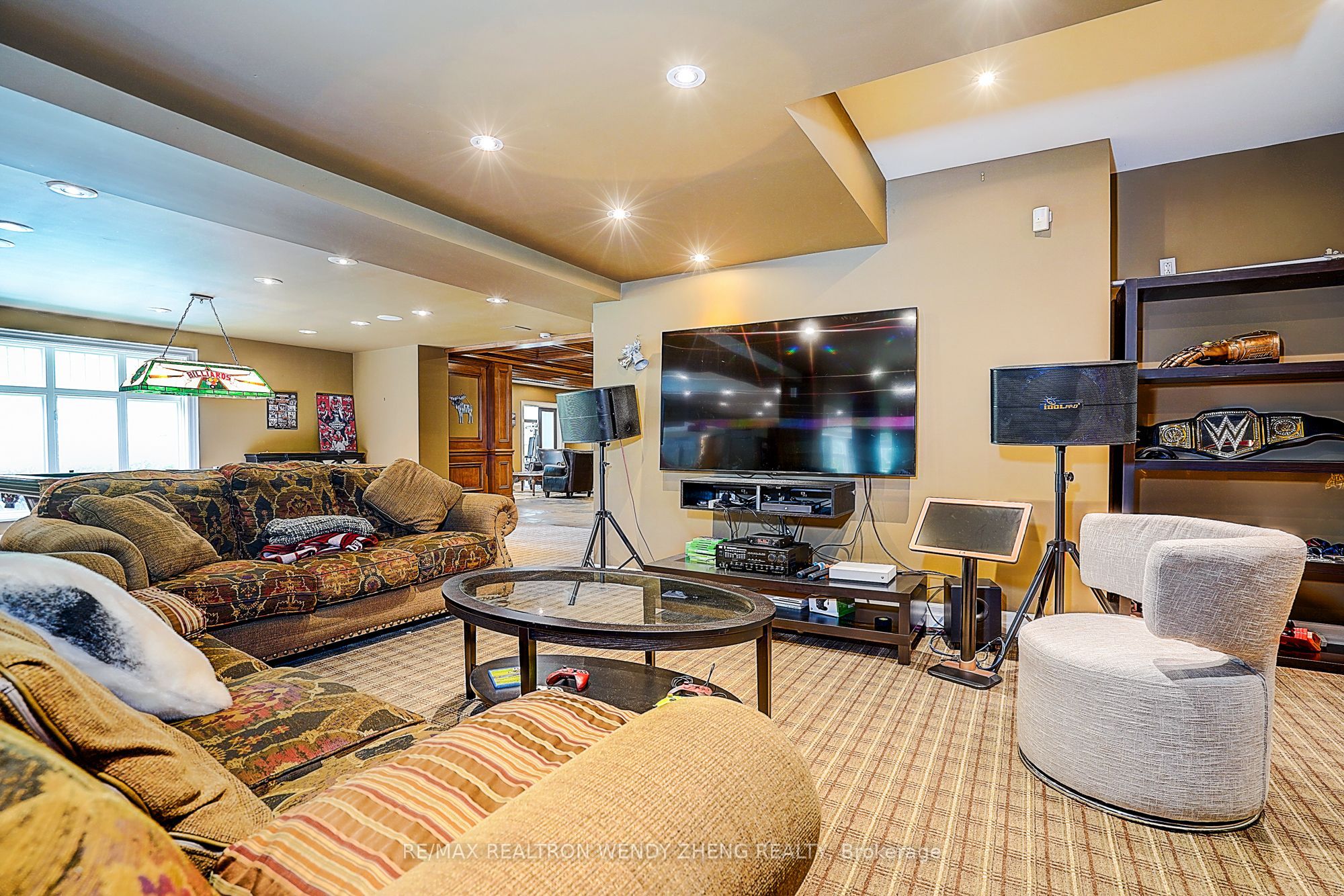 8 Alm Court Property Photo 35