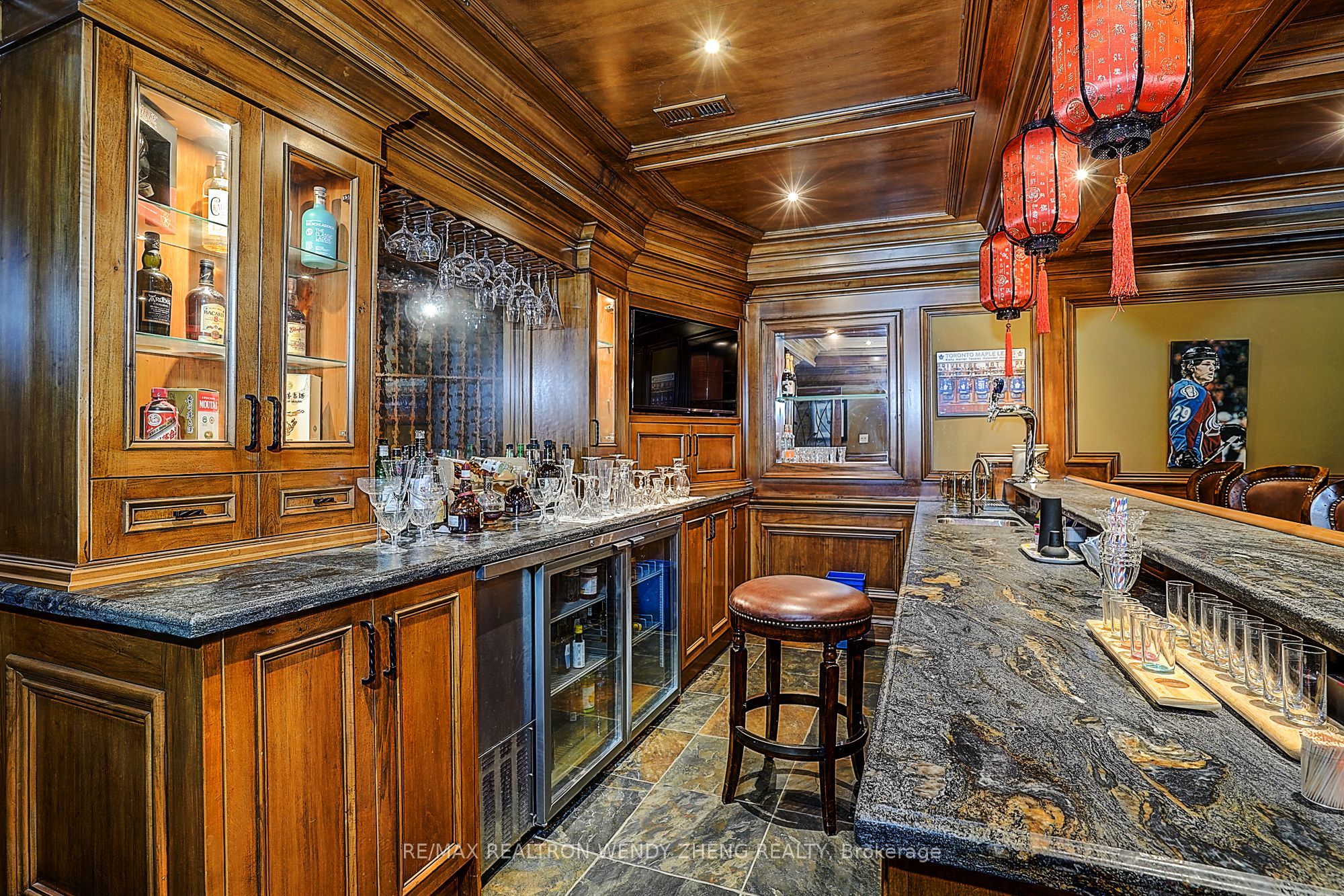 8 Alm Court Property Photo 37