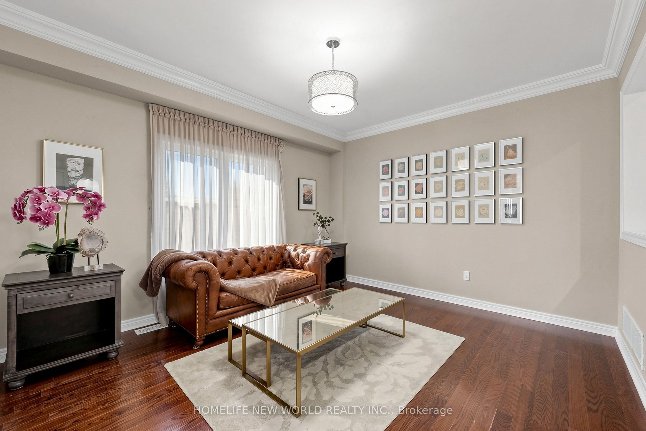 19 Featherwood Drive Property Photo 7