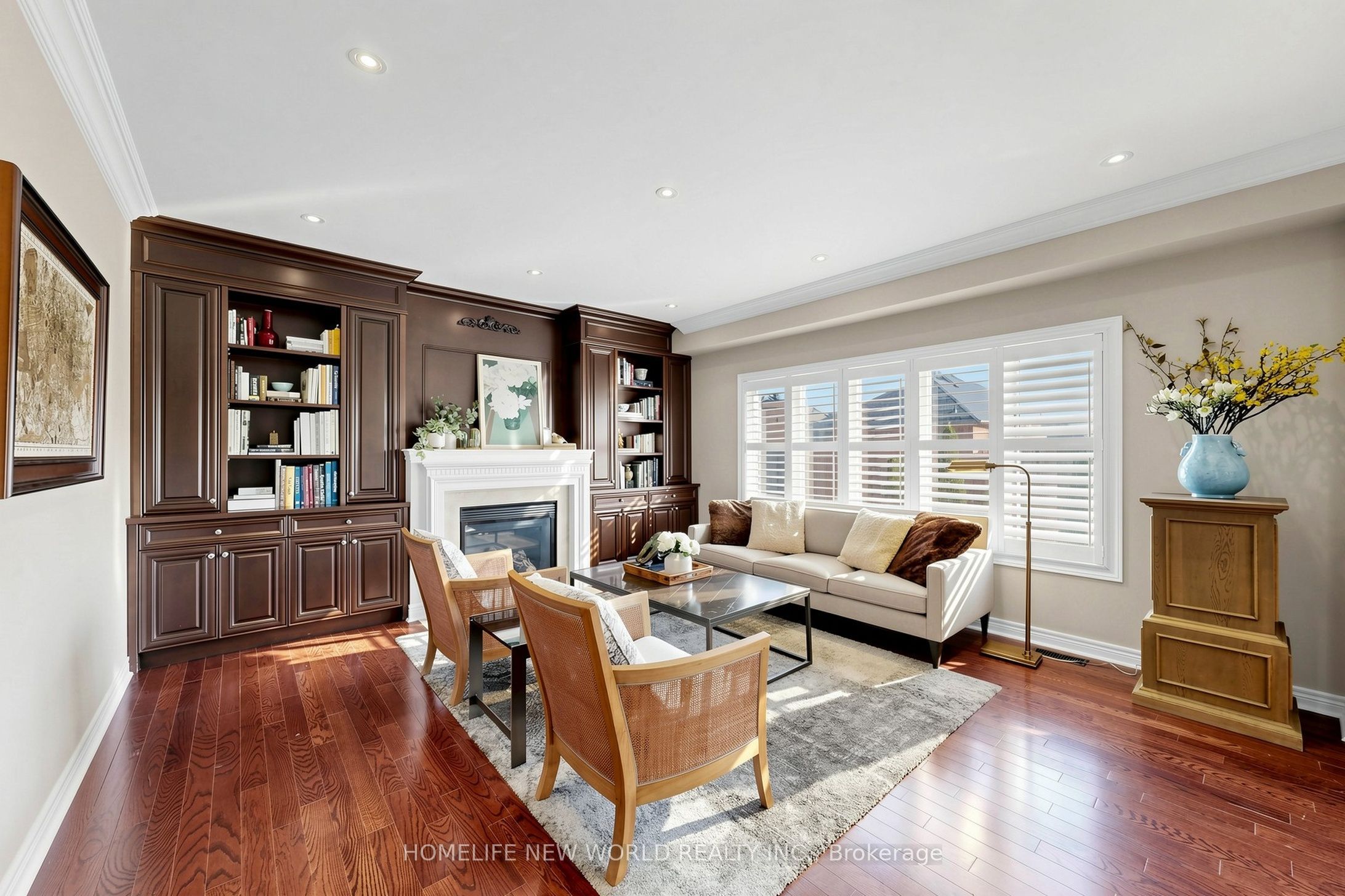 19 Featherwood Drive Property Photo 12