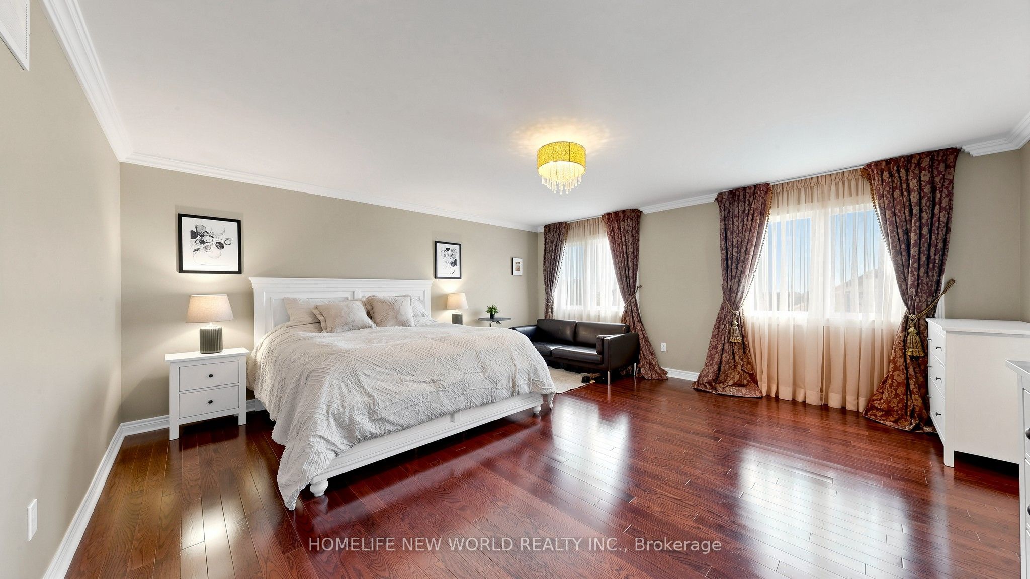 19 Featherwood Drive Property Photo 24