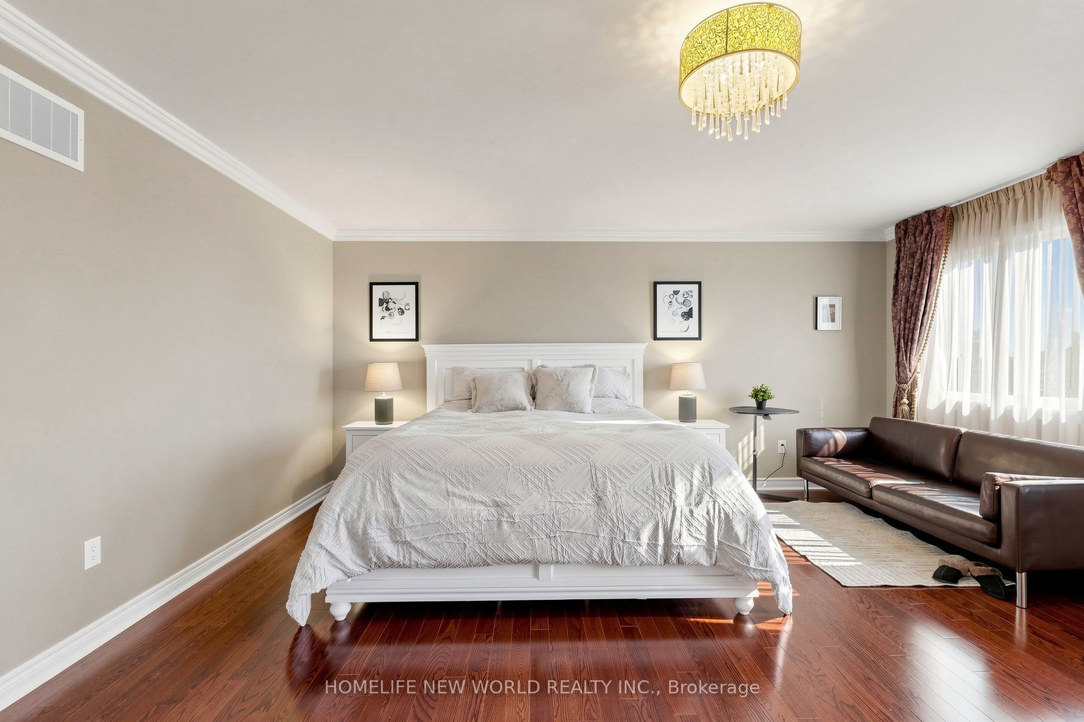 19 Featherwood Drive Property Photo 25