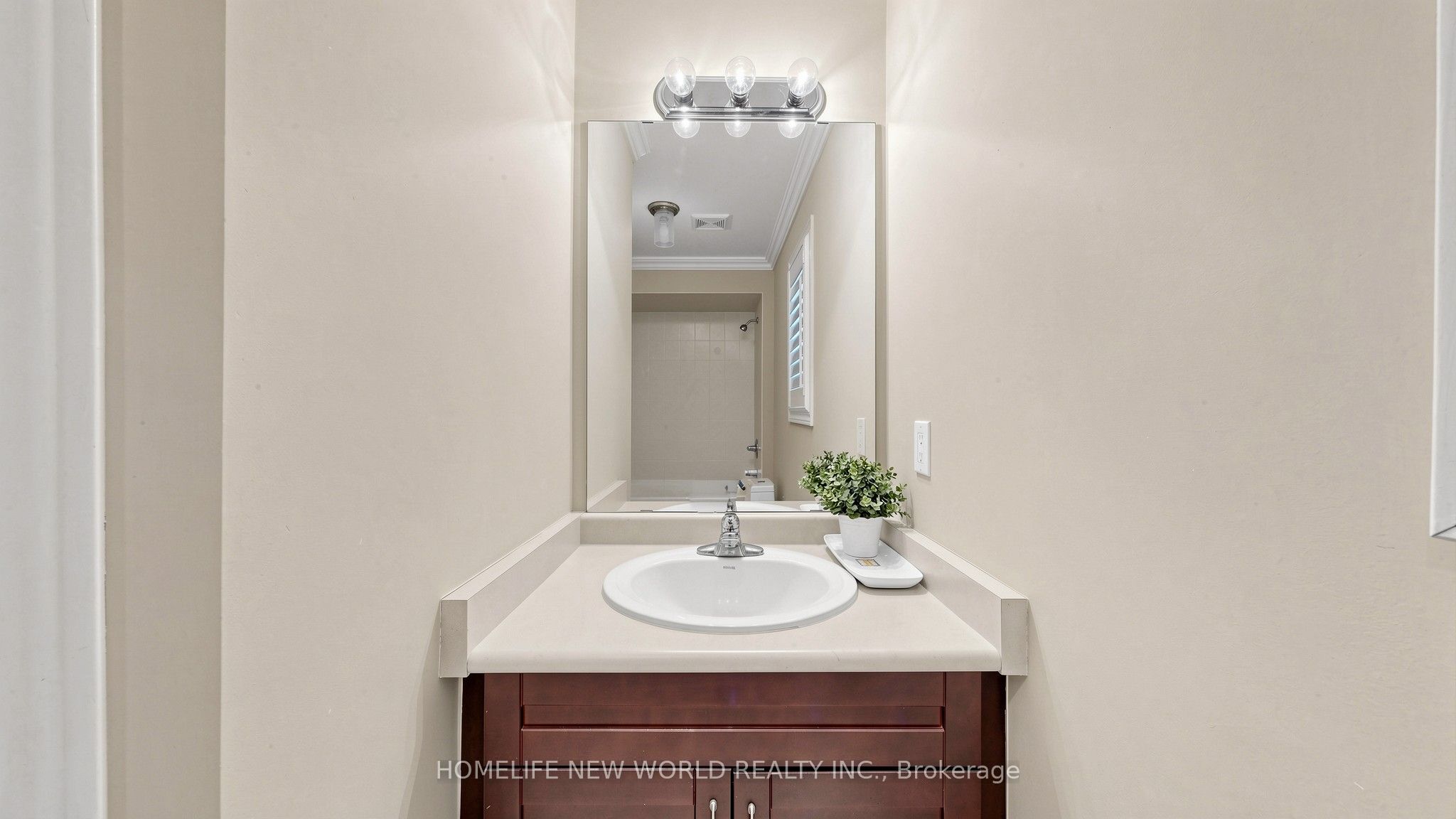 19 Featherwood Drive Property Photo 31