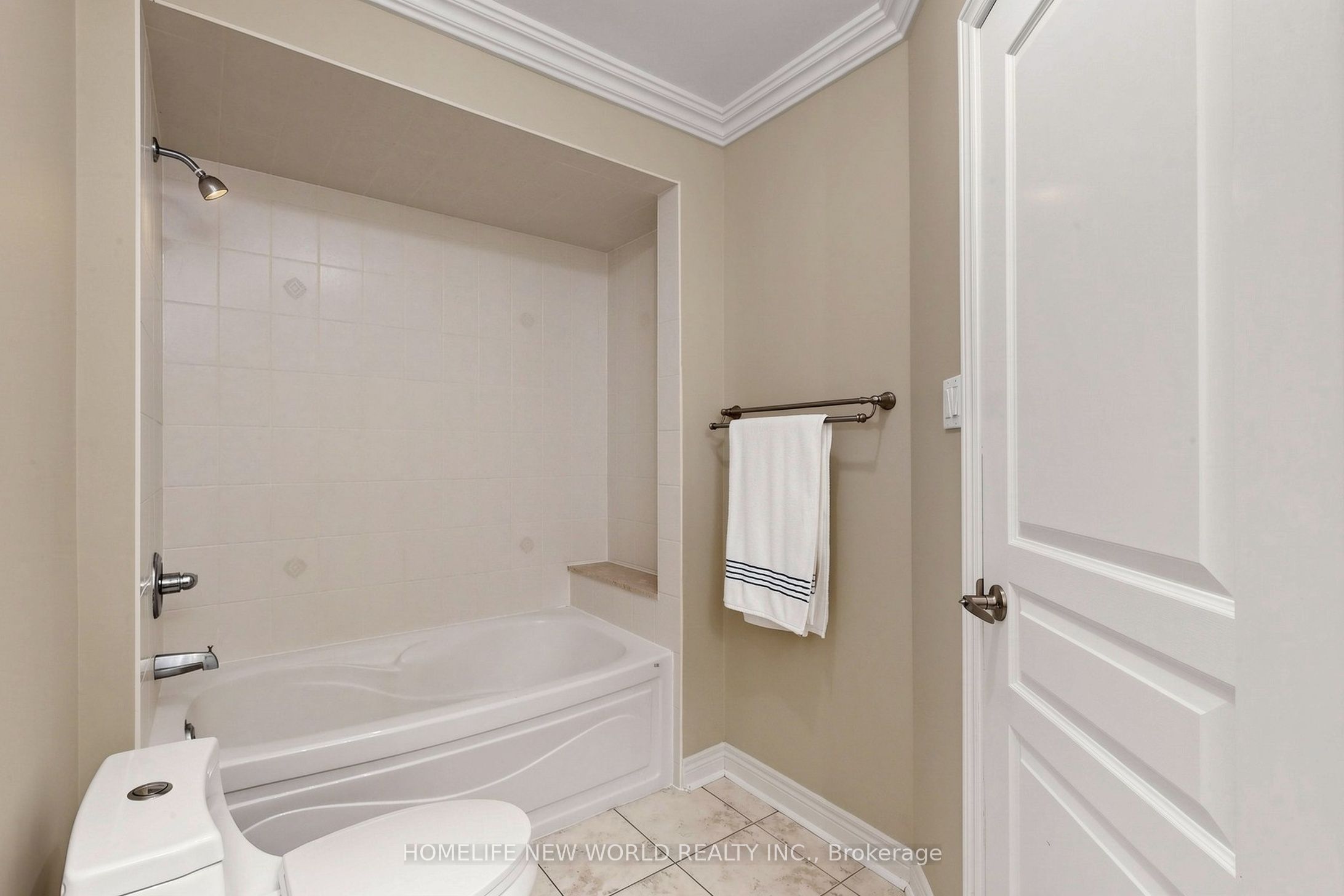 19 Featherwood Drive Property Photo 32
