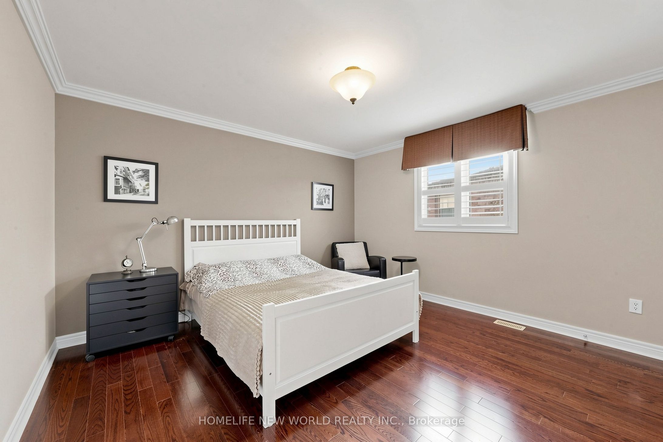 19 Featherwood Drive Property Photo 33