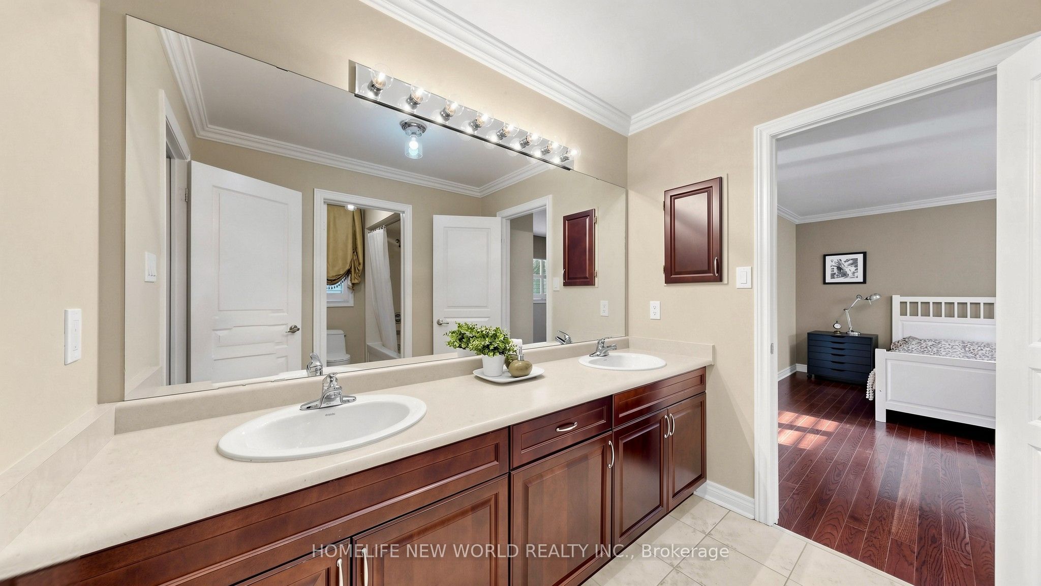 19 Featherwood Drive Property Photo 36