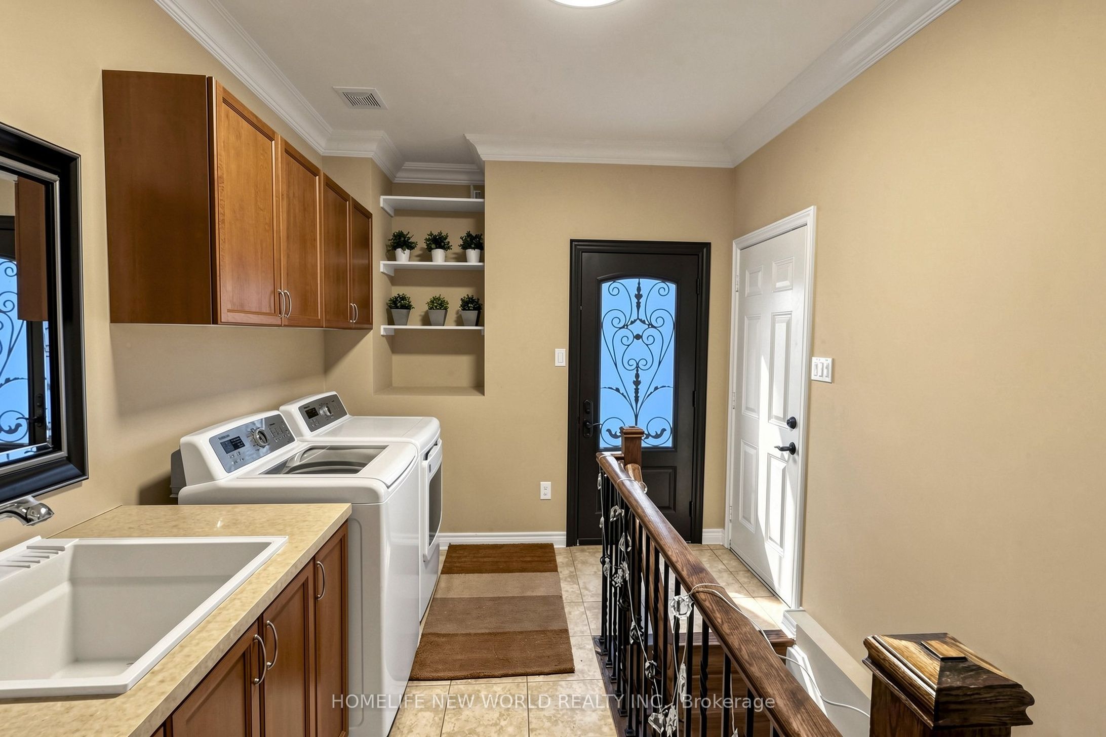 19 Featherwood Drive Property Photo 43
