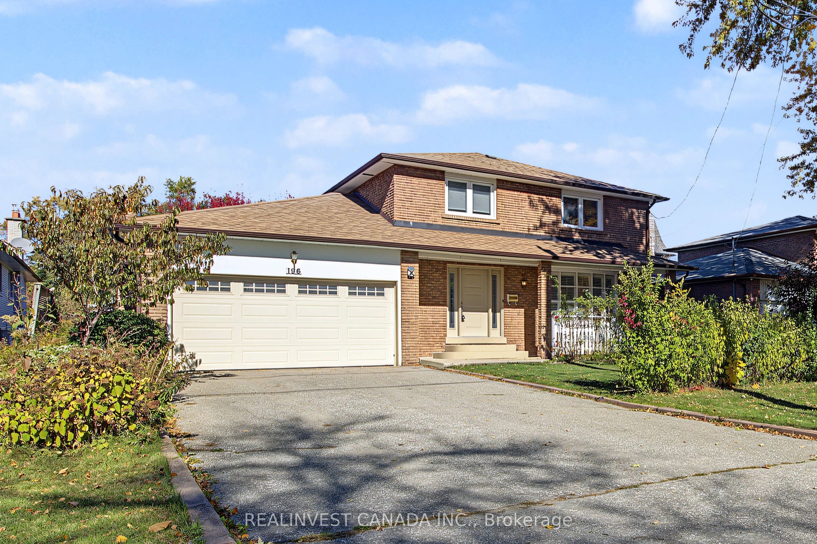 196 Weldrick Road W Property Photo 1