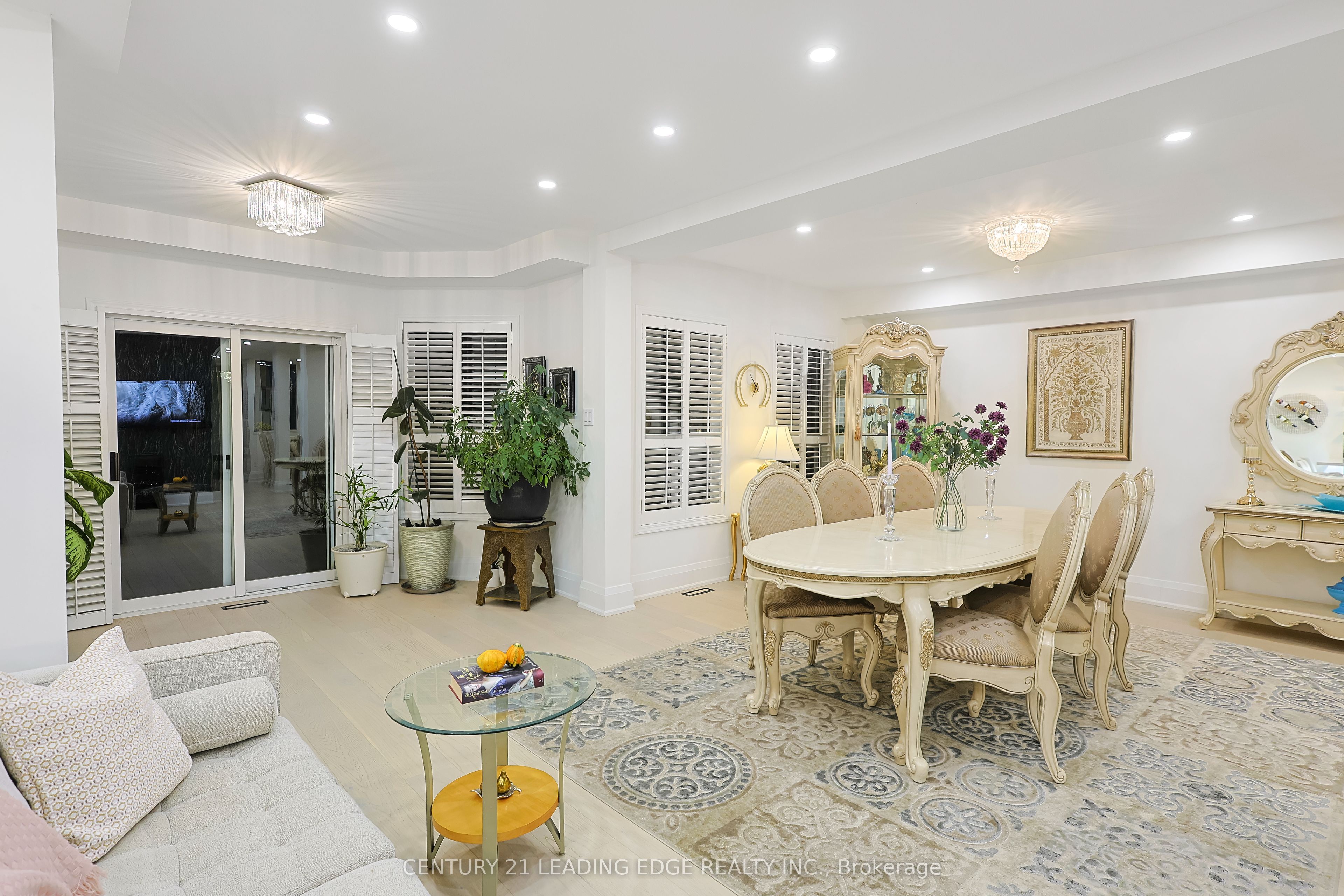 803 Best Circle Property Photo 12