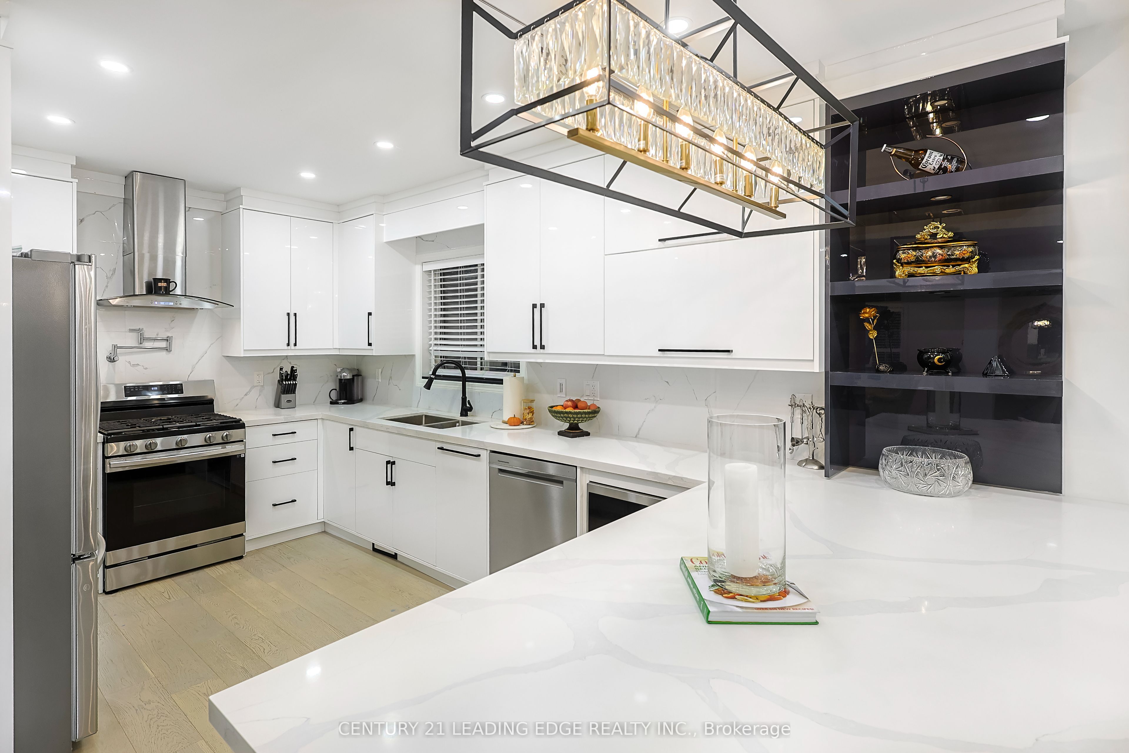 803 Best Circle Property Photo 13