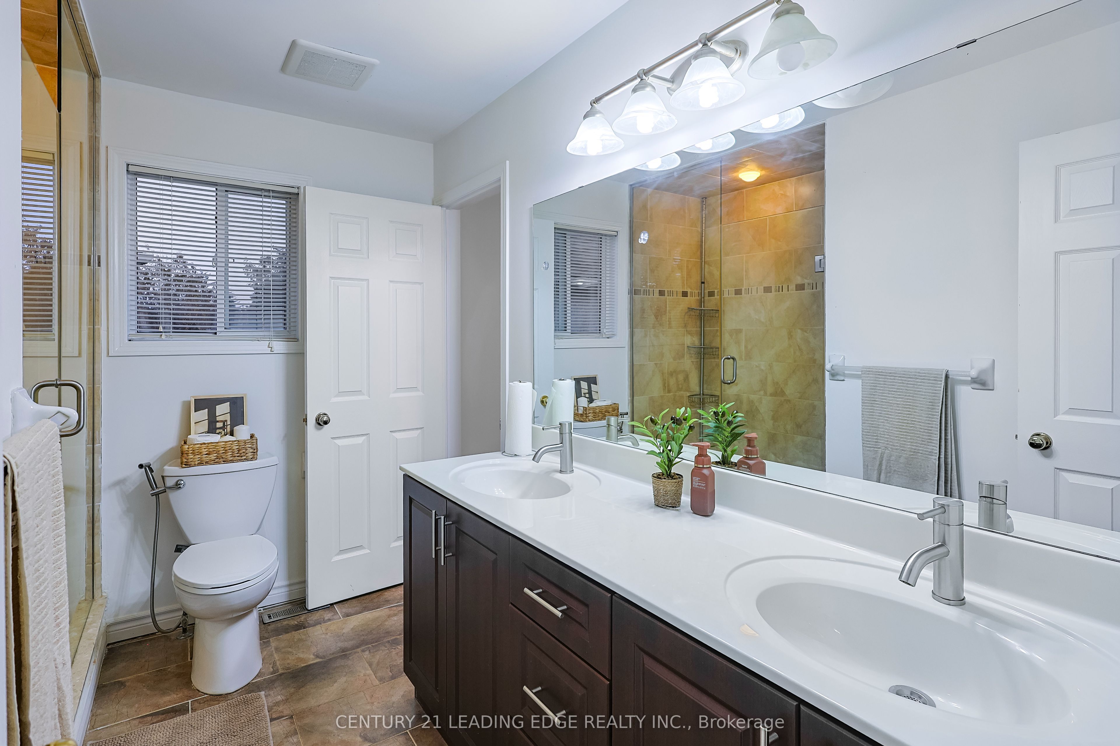803 Best Circle Property Photo 21
