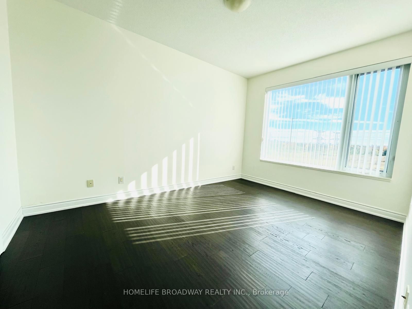 277 South Park Road 916 Property Photo 12