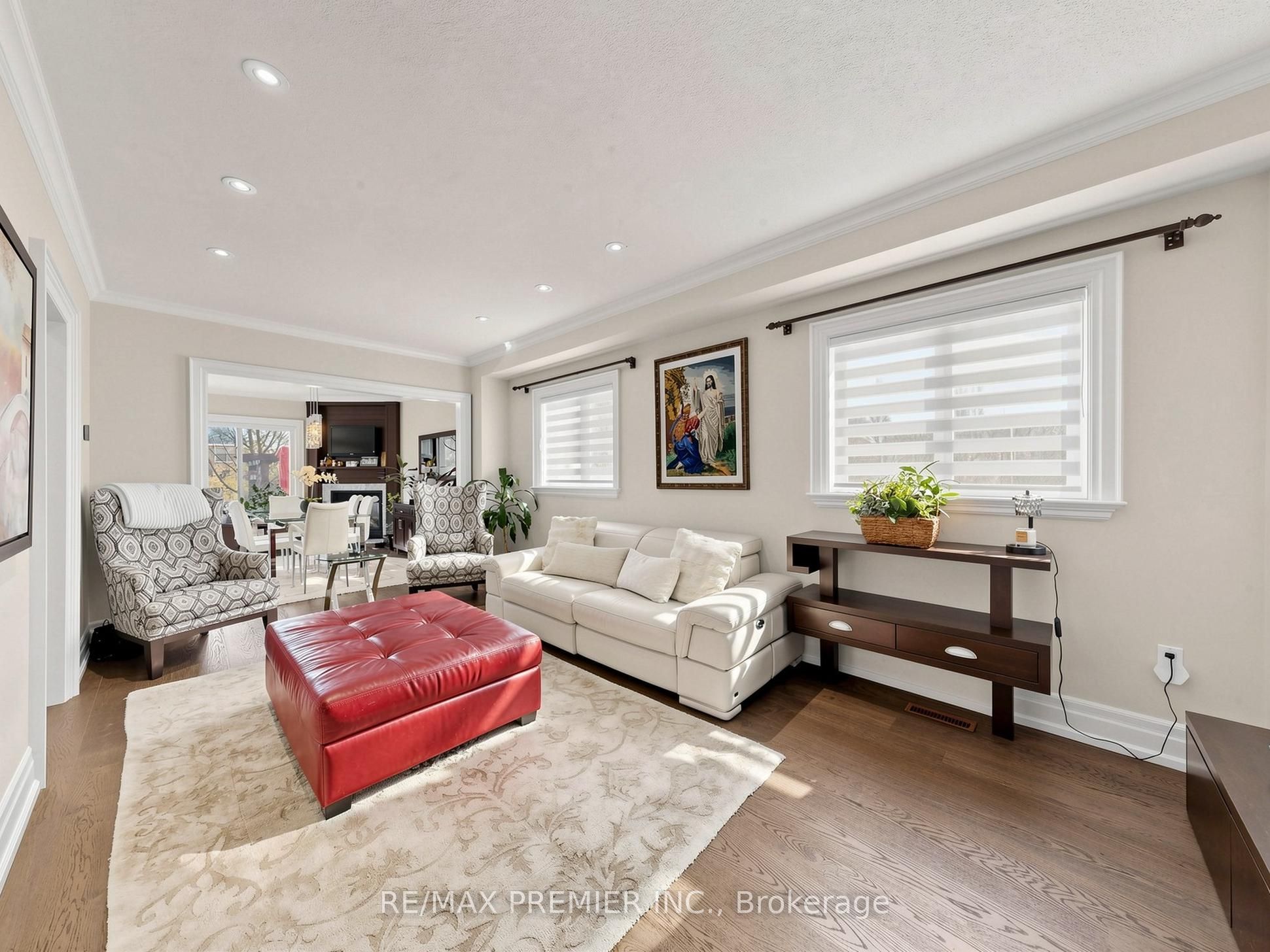 31 Rocksprings Avenue Property Photo 4