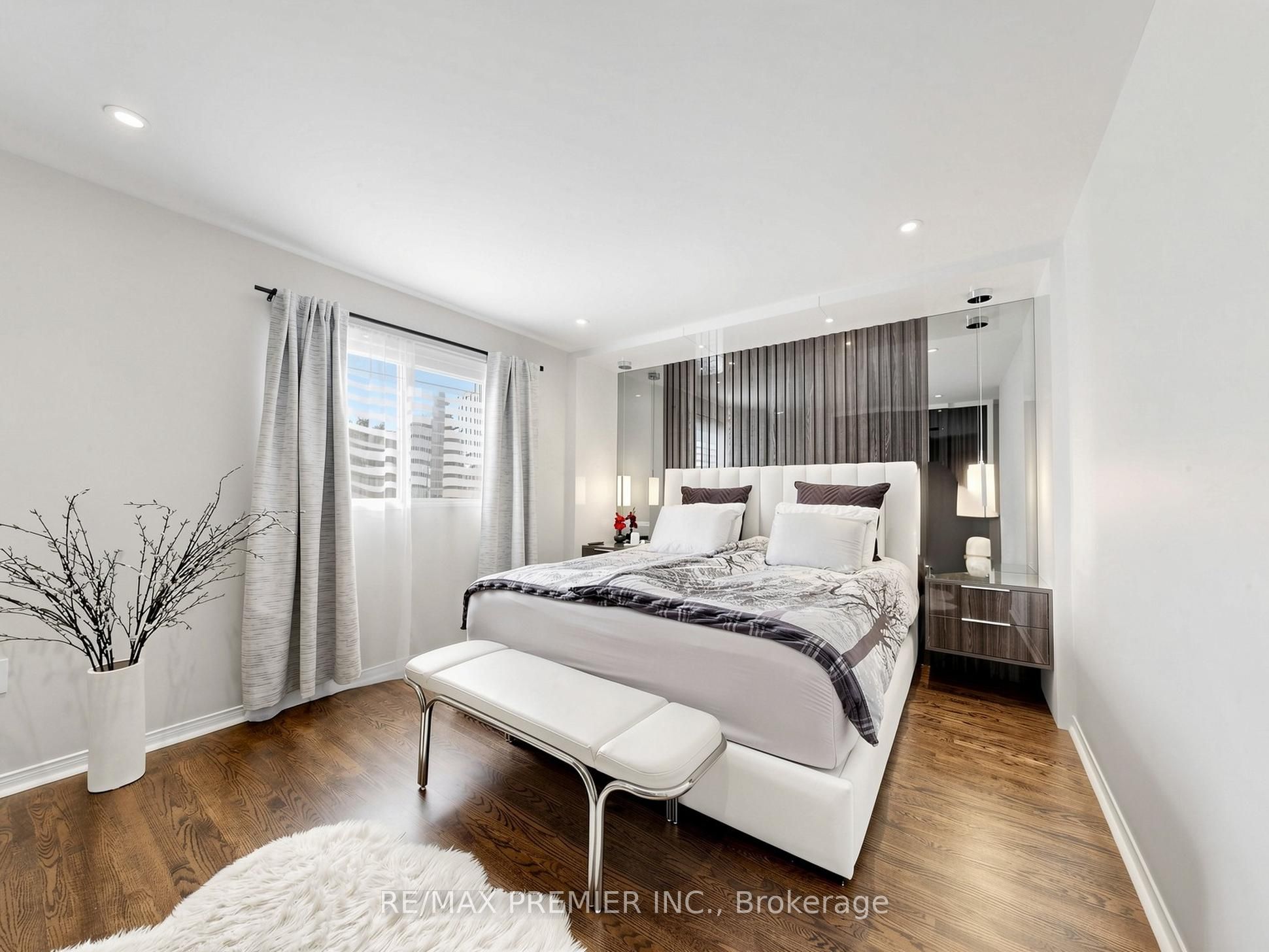 31 Rocksprings Avenue Property Photo 16