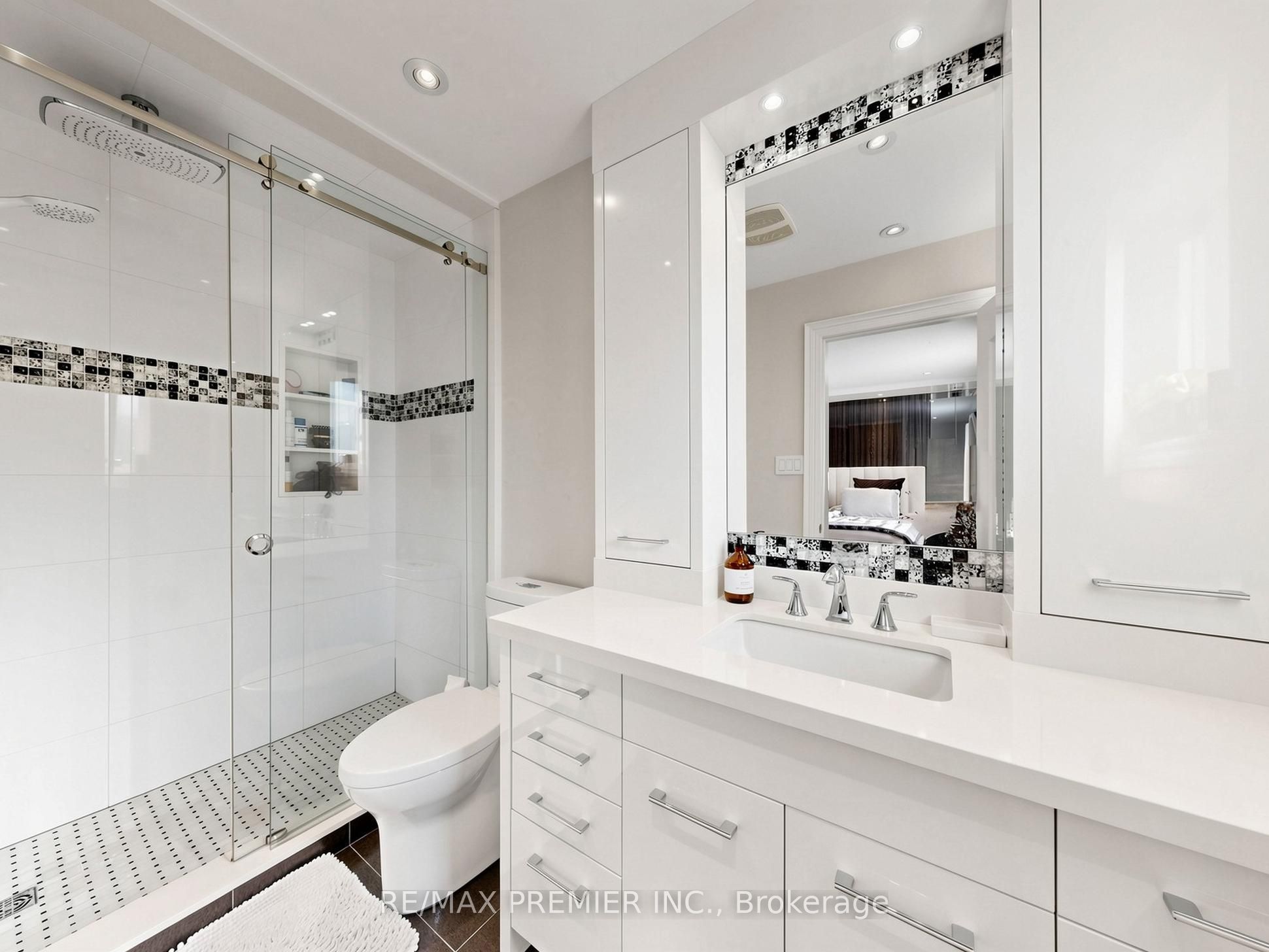 31 Rocksprings Avenue Property Photo 17