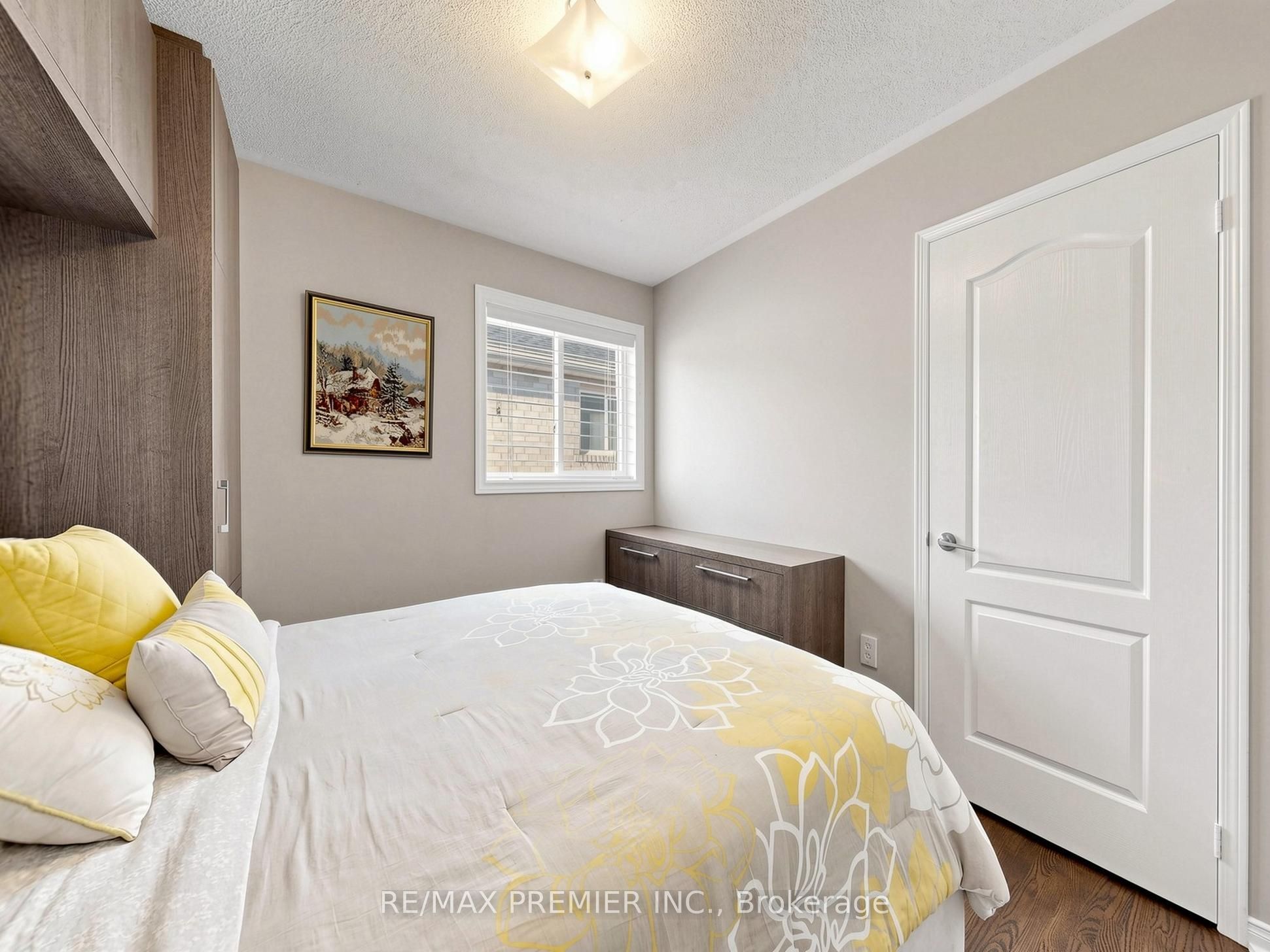 31 Rocksprings Avenue Property Photo 21