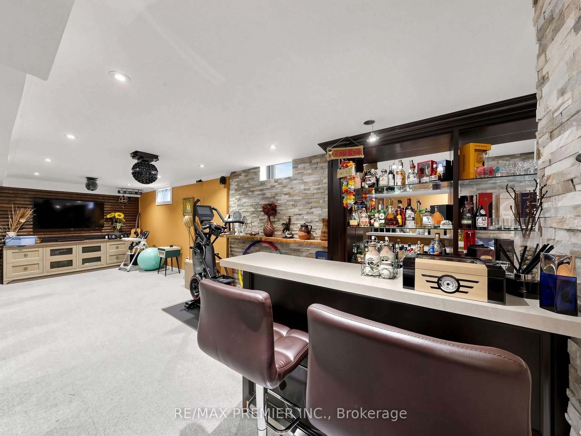 31 Rocksprings Avenue Property Photo 23