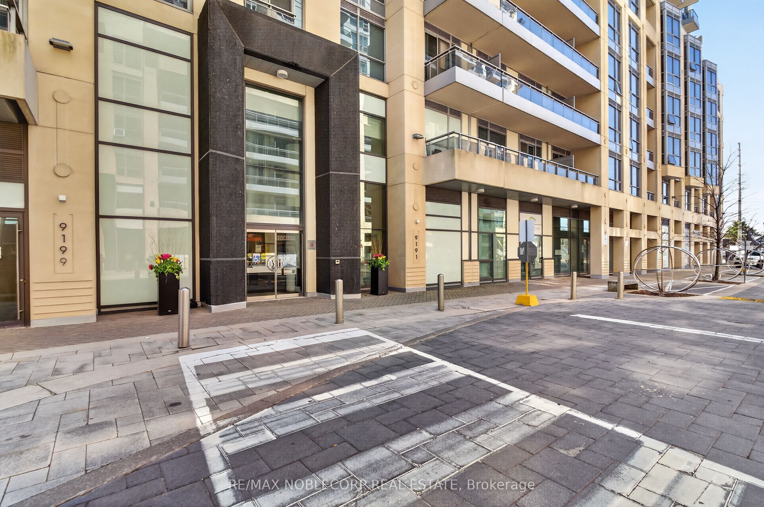 9191 Yonge Street 206sw Property Photo 3
