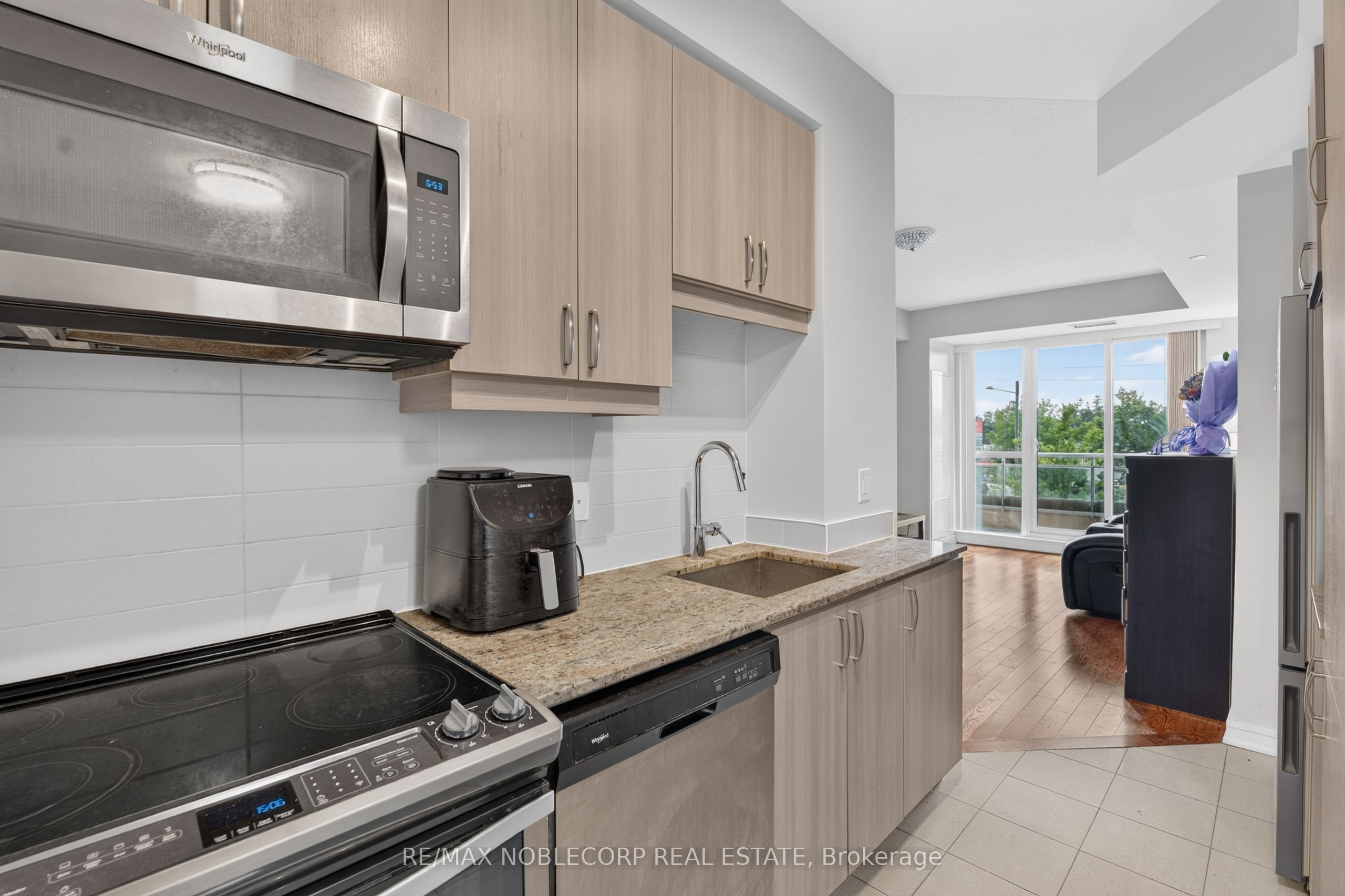 9191 Yonge Street 206sw Property Photo 11