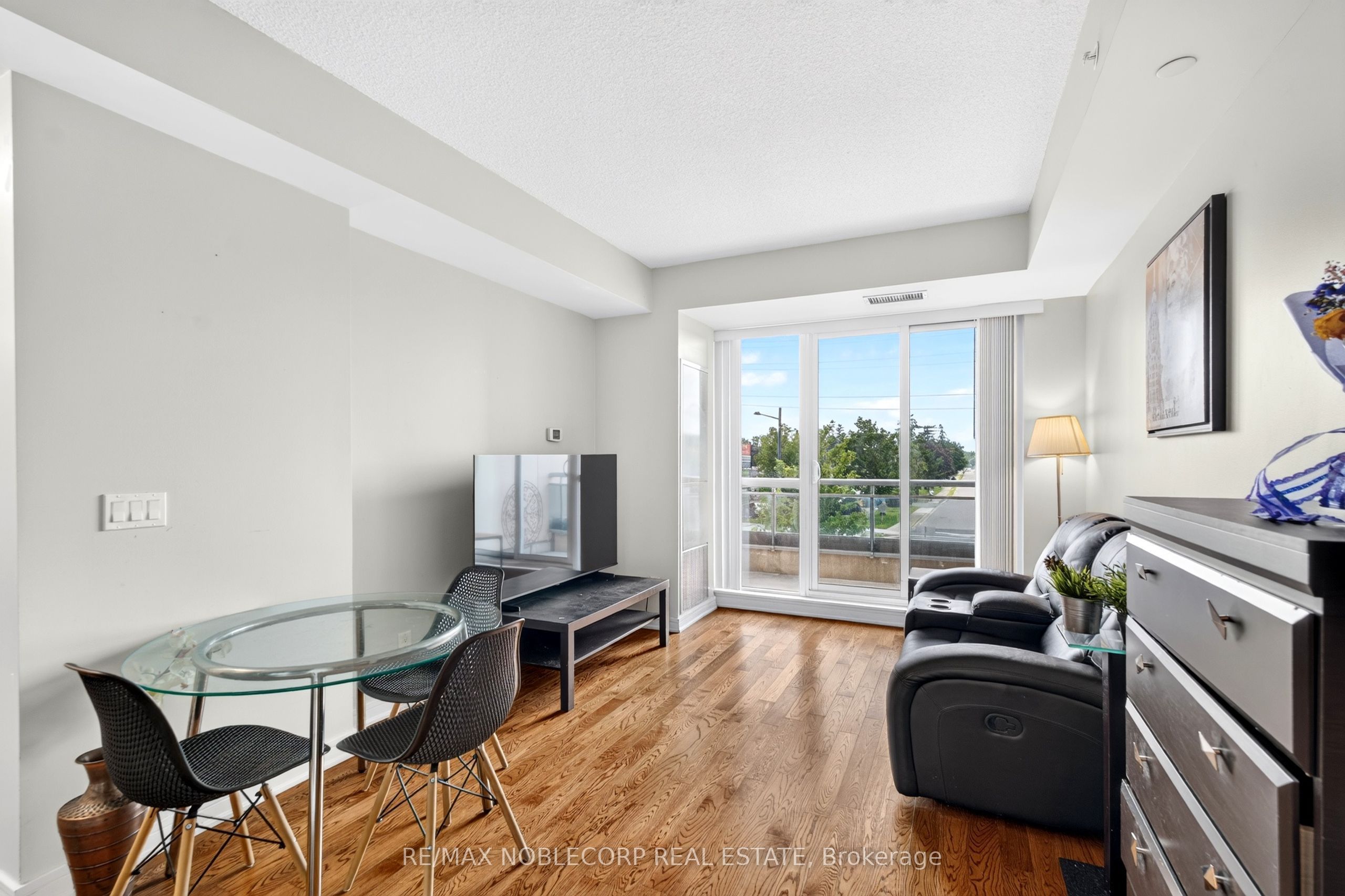 9191 Yonge Street 206sw Property Photo 12