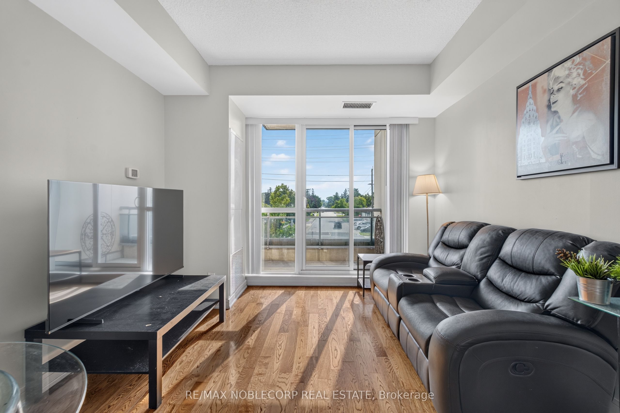 9191 Yonge Street 206sw Property Photo 13
