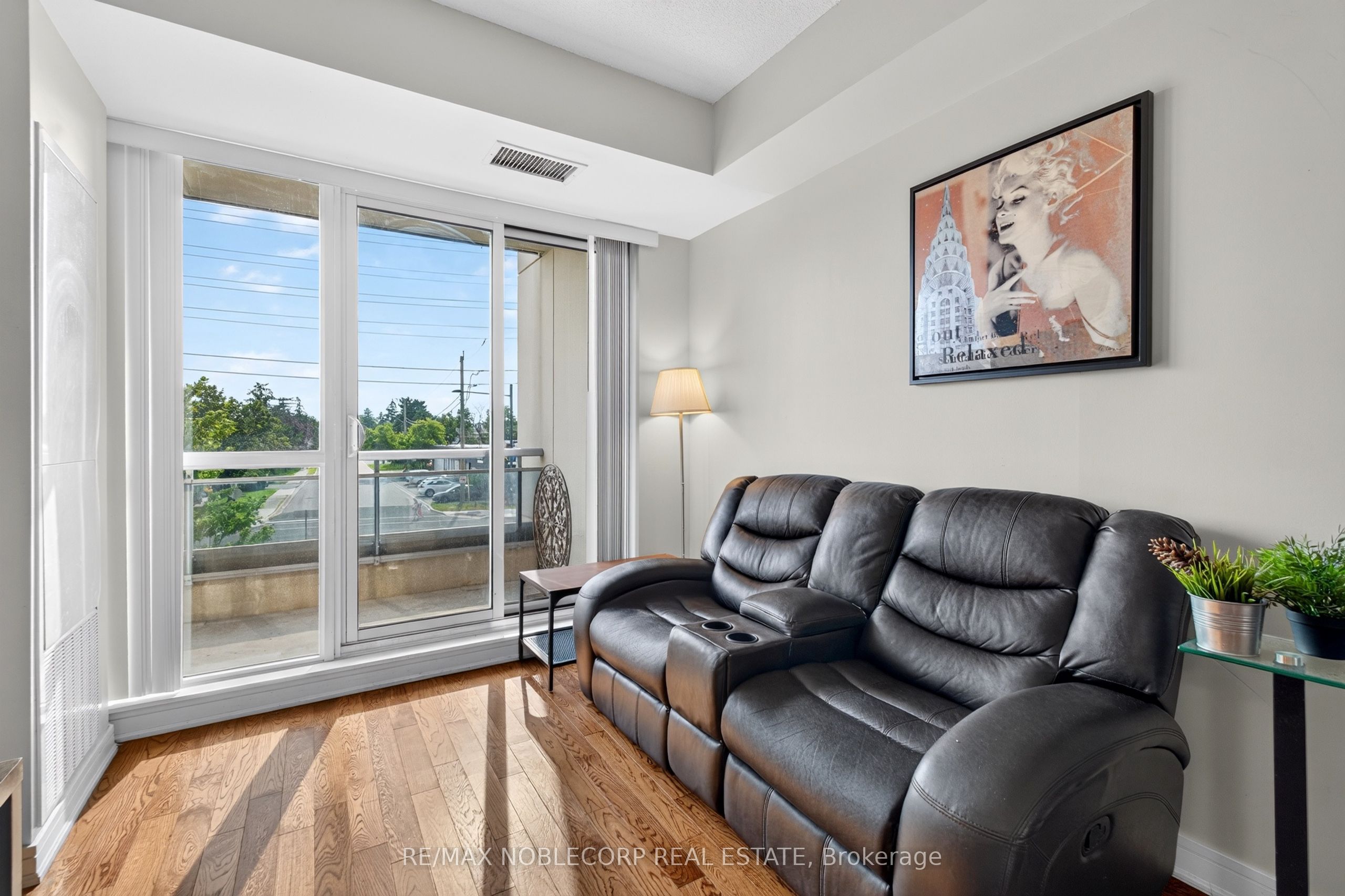 9191 Yonge Street 206sw Property Photo 14