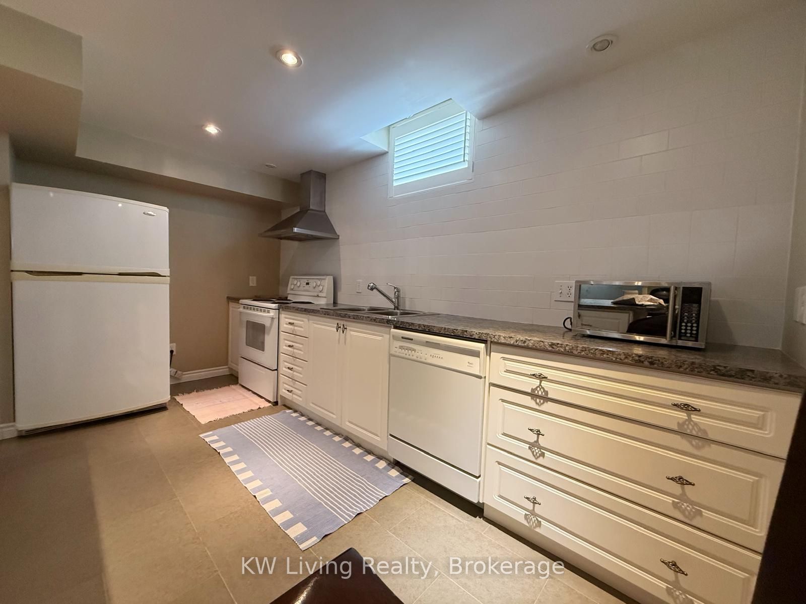98 Church Street Bsmt Property Photo 4