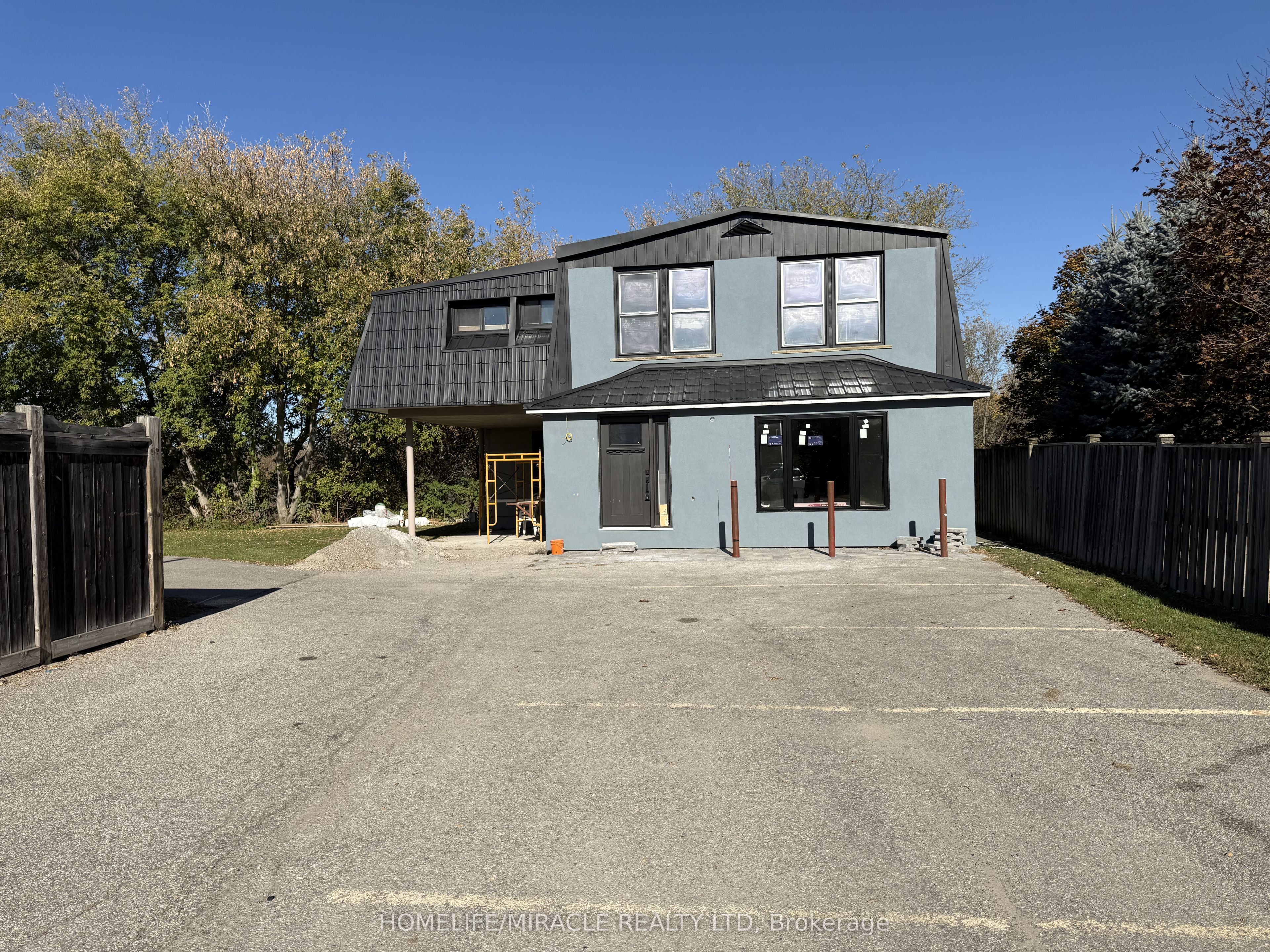 568 Victoria Street Property Photo 1