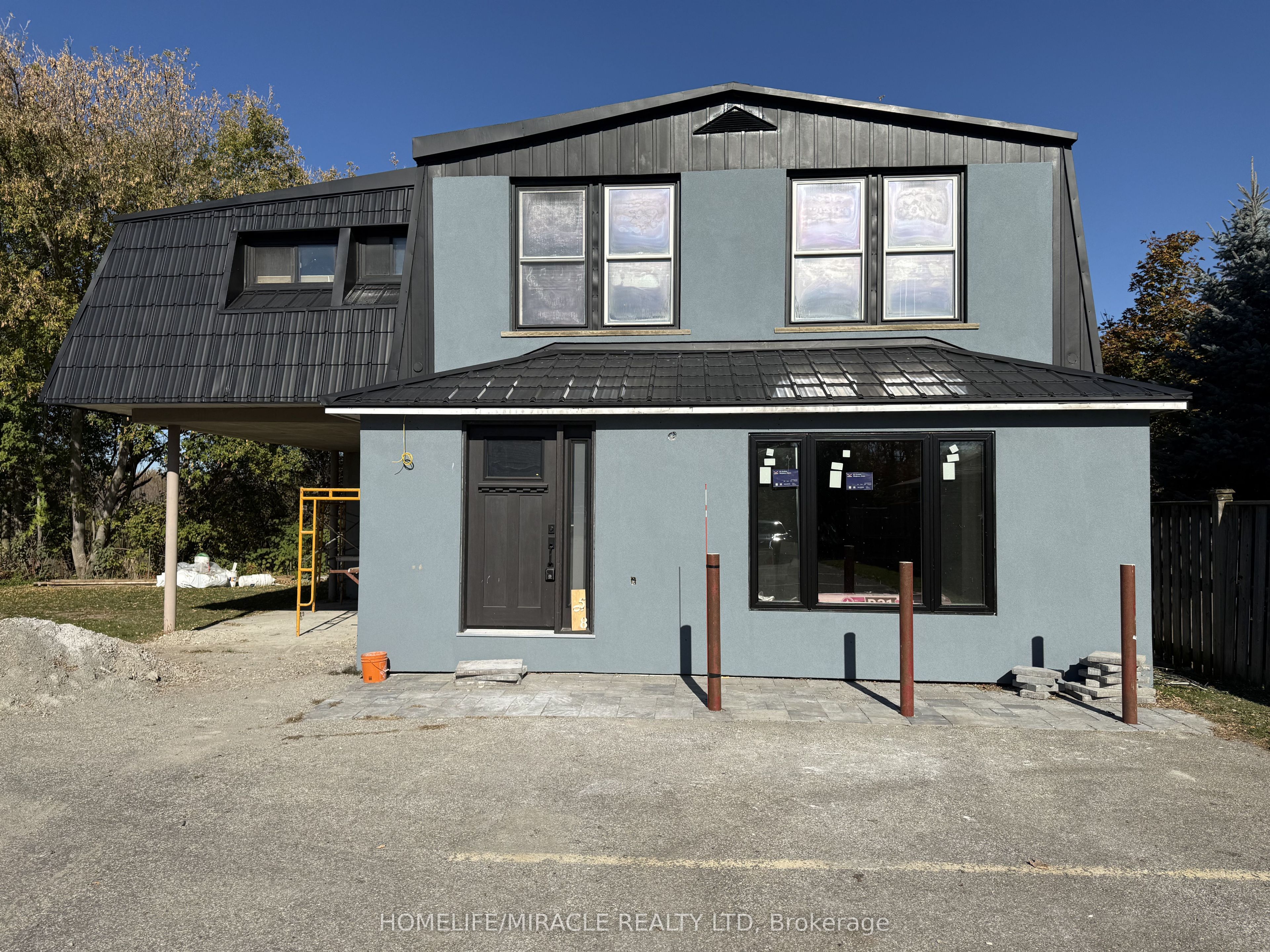 568 Victoria Street Property Photo 4