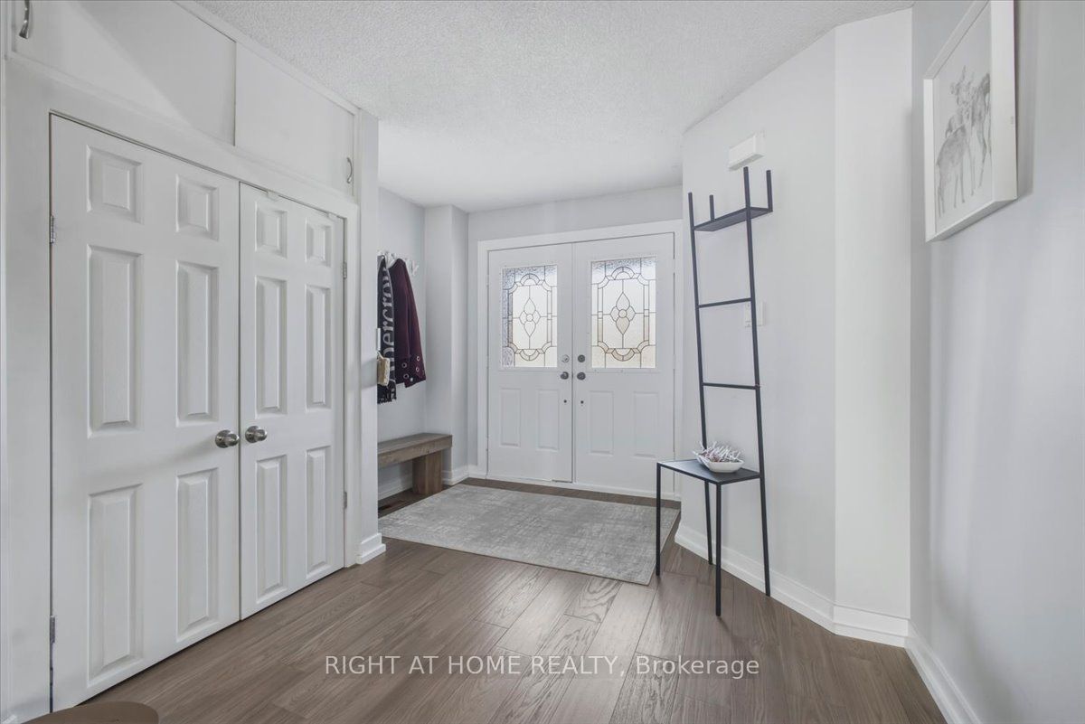 31 Sunbird Boulevard Property Photo 4