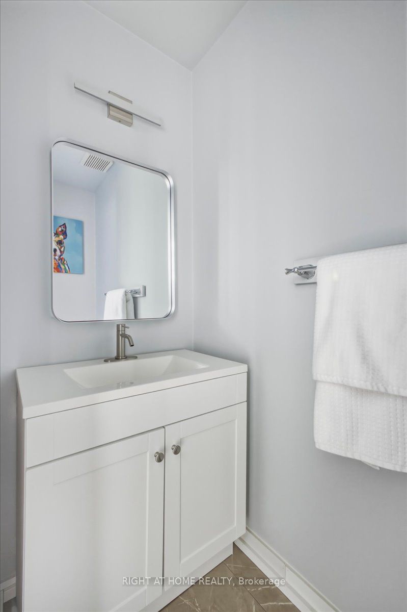 31 Sunbird Boulevard Property Photo 12