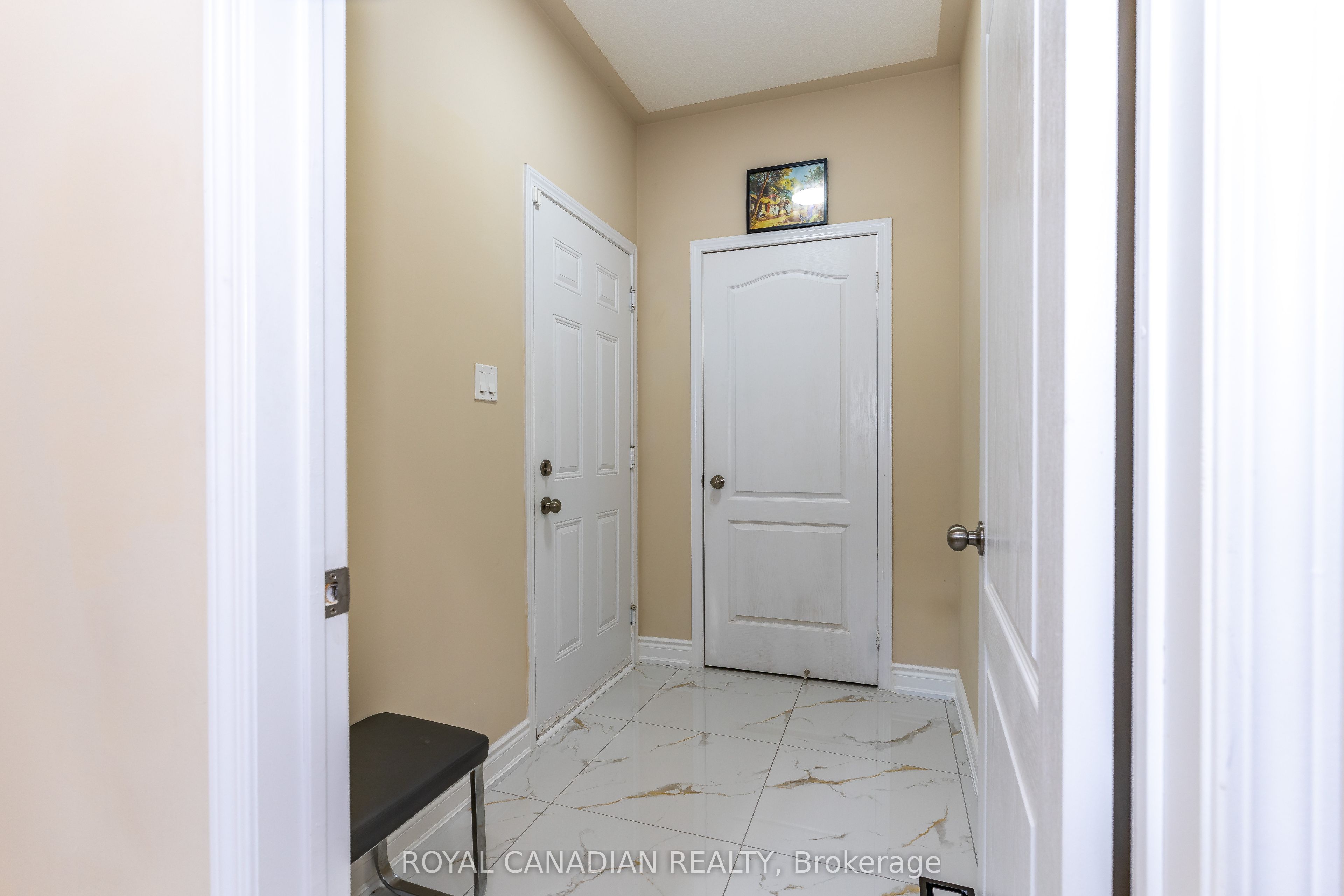 213 Richardson Crescent Property Photo 7