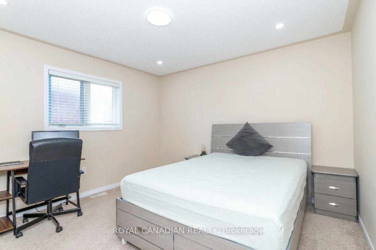 213 Richardson Crescent Property Photo 39