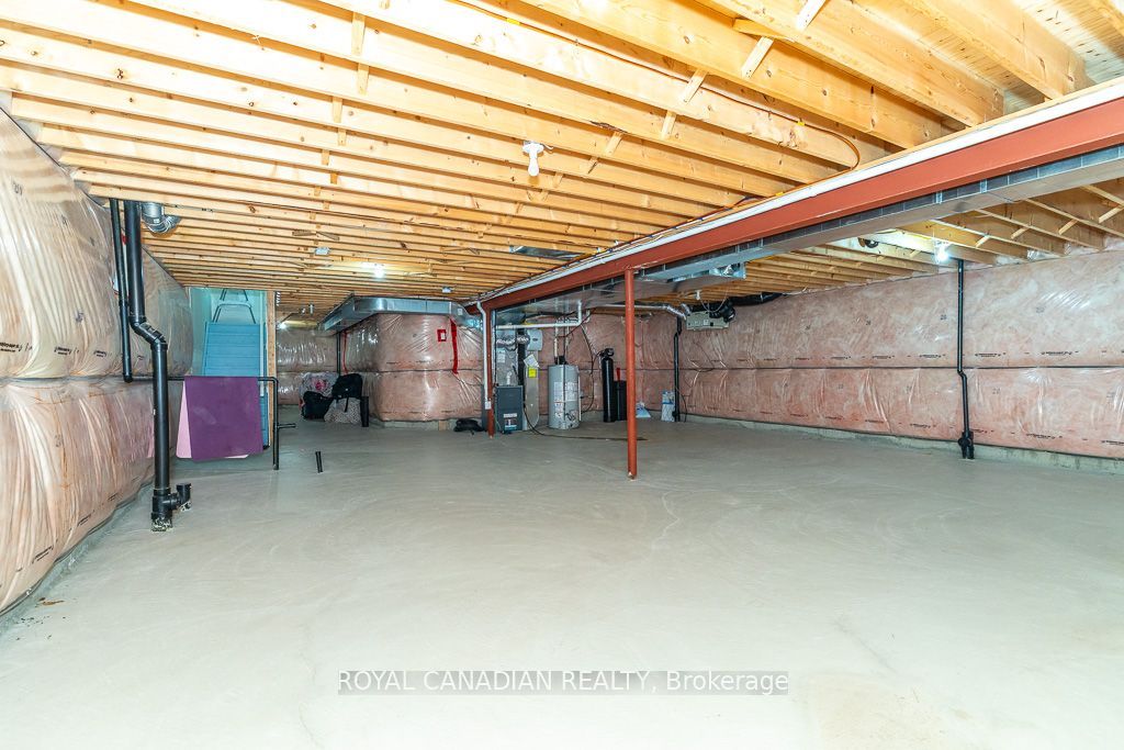 213 Richardson Crescent Property Photo 45