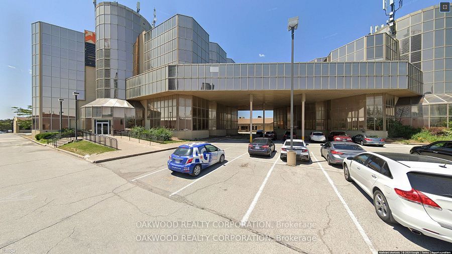 8000 Jane Street Tb 203 Property Photo 1