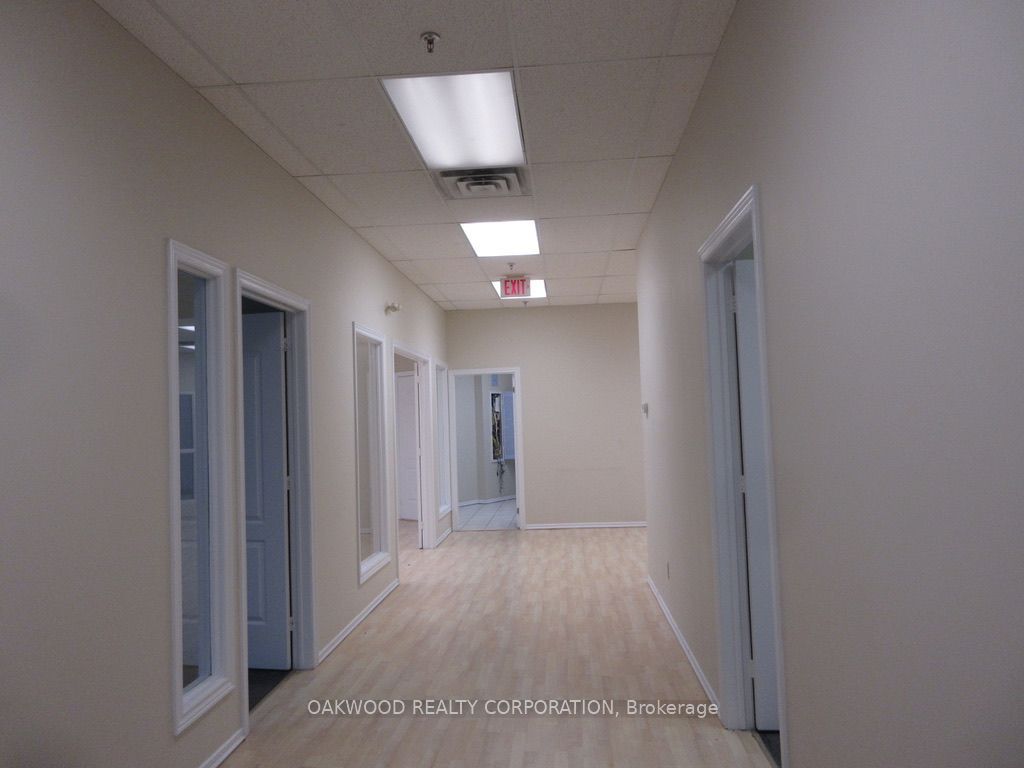 8000 Jane Street Tb 203 Property Photo 2