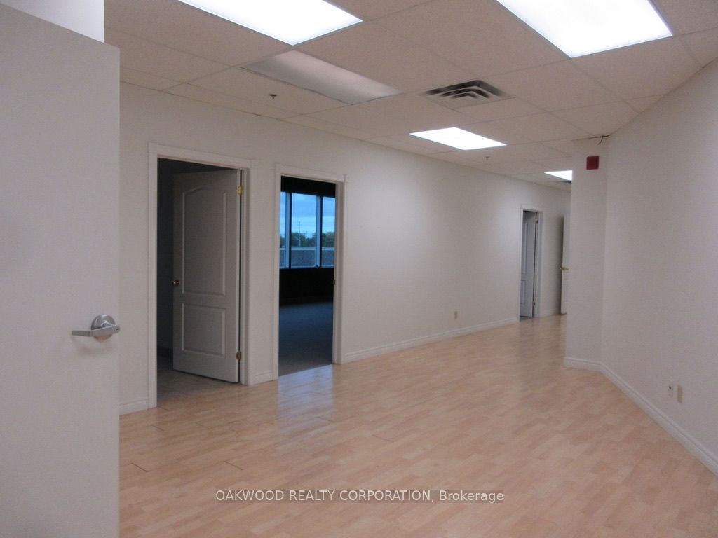 8000 Jane Street Tb 203 Property Photo 3