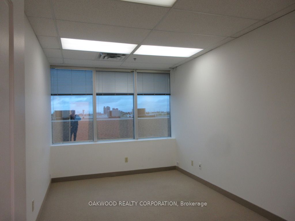 8000 Jane Street Tb 203 Property Photo 6