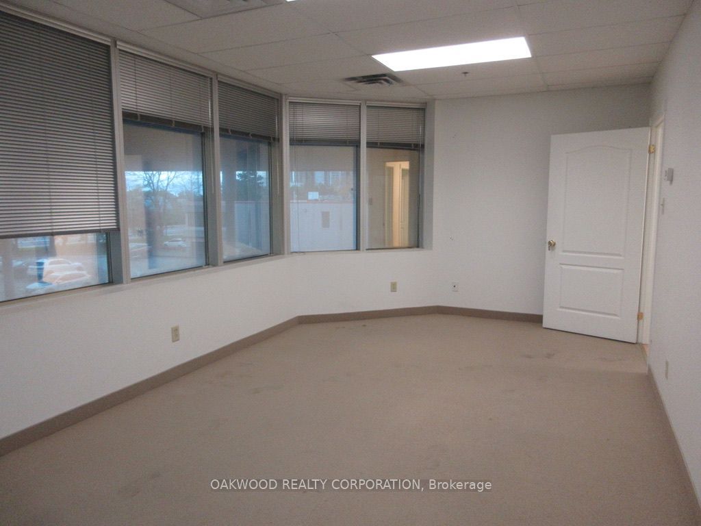 8000 Jane Street Tb 203 Property Photo 8
