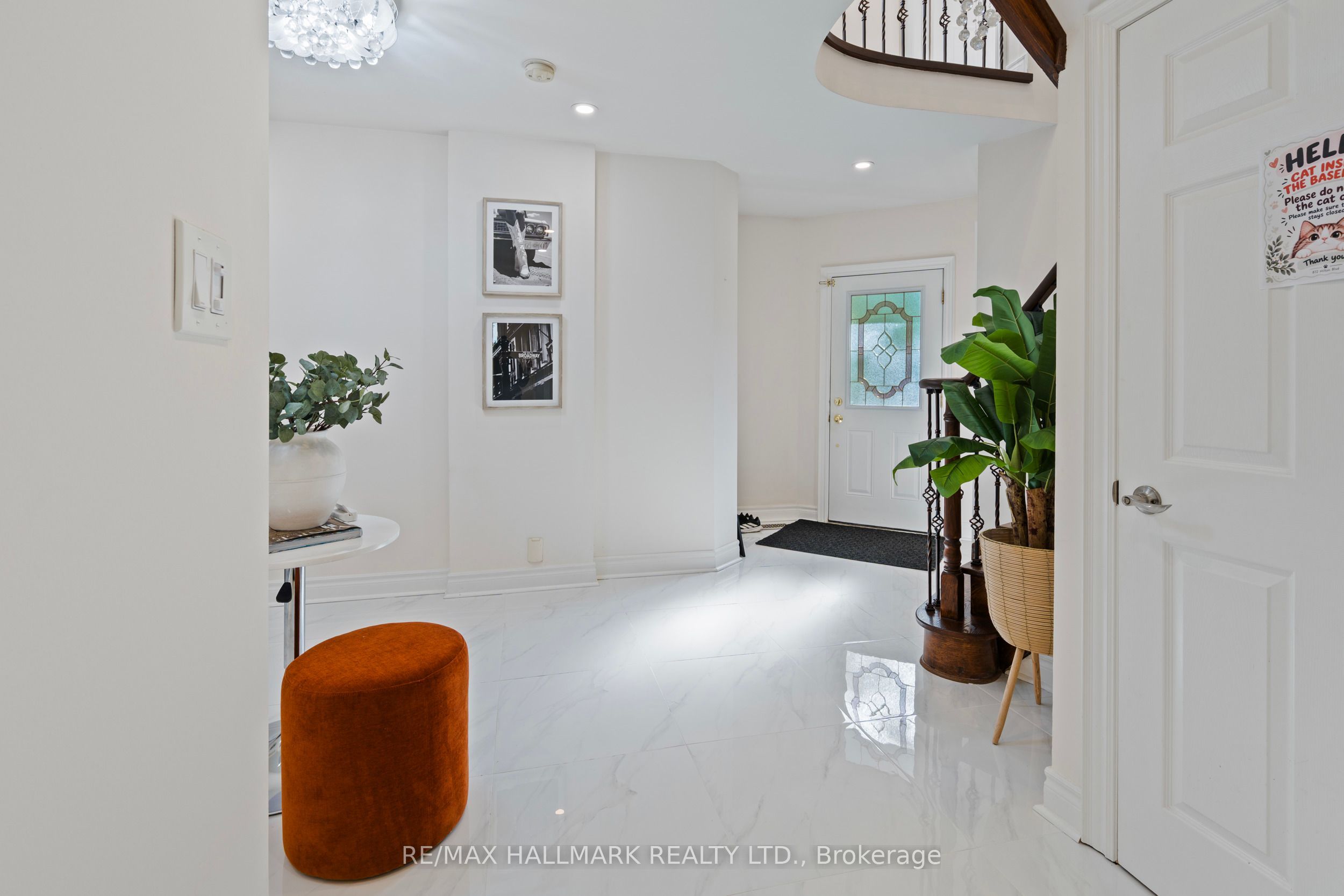 872 Hilton Boulevard Property Photo 8