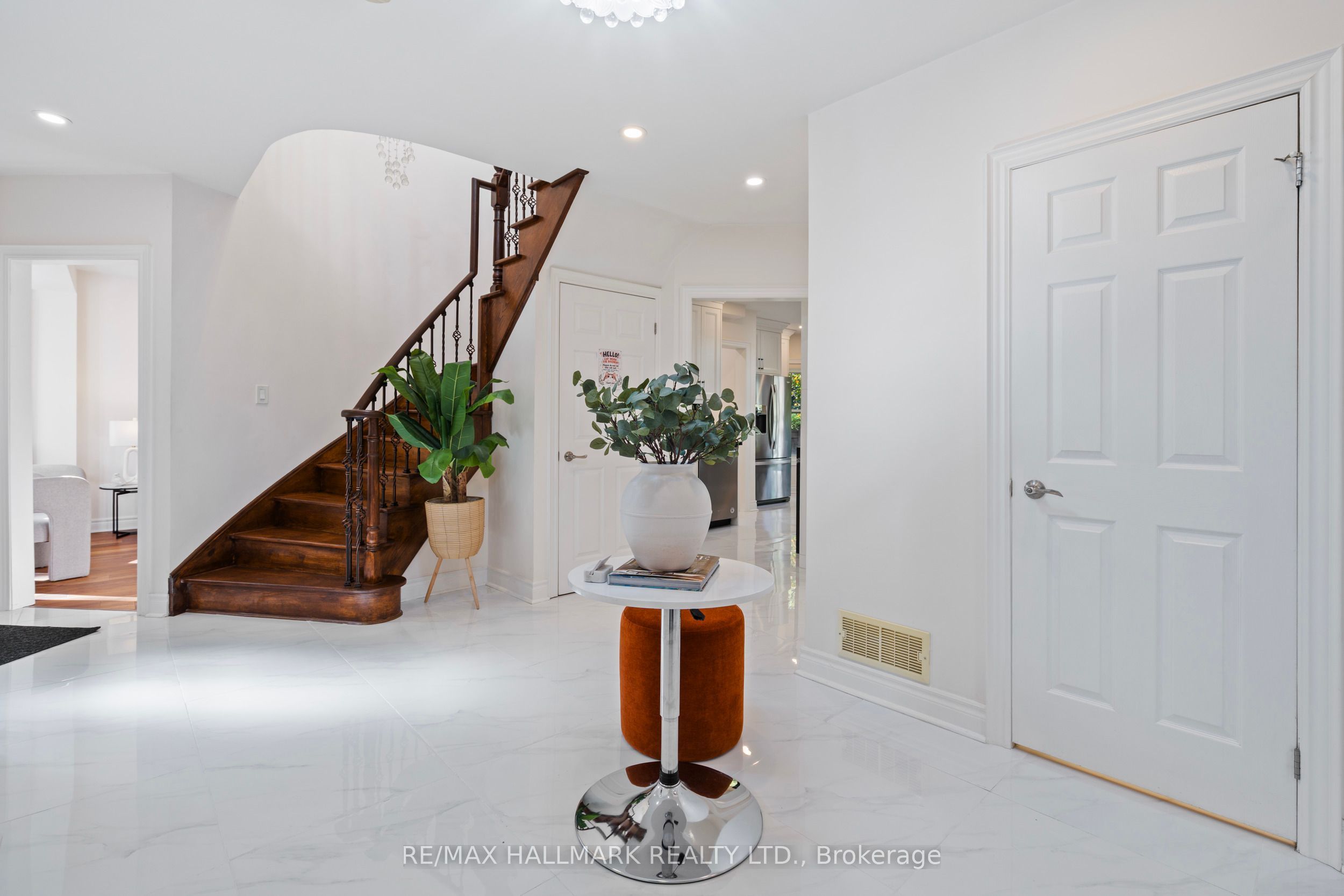 872 Hilton Boulevard Property Photo 10
