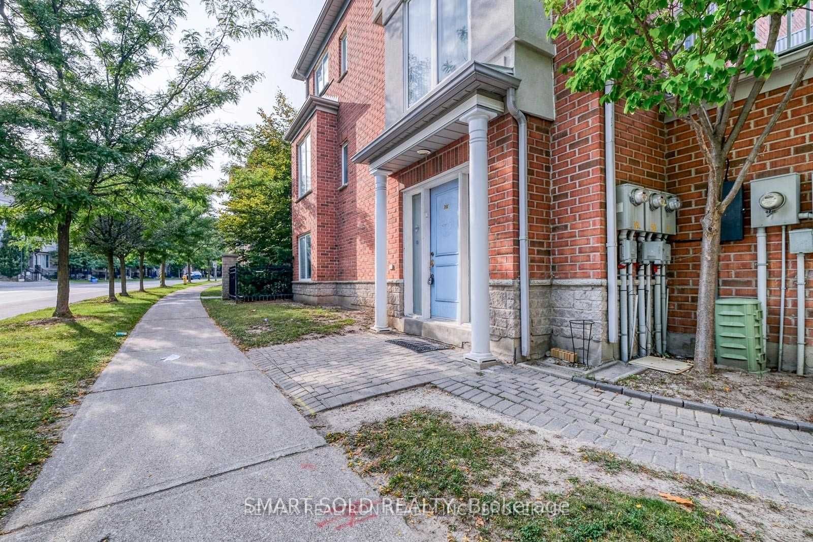 76e Leitchcroft Crescent Property Photo 2