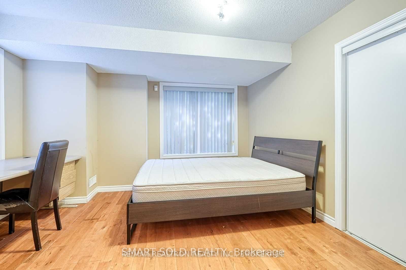 76e Leitchcroft Crescent Property Photo 14