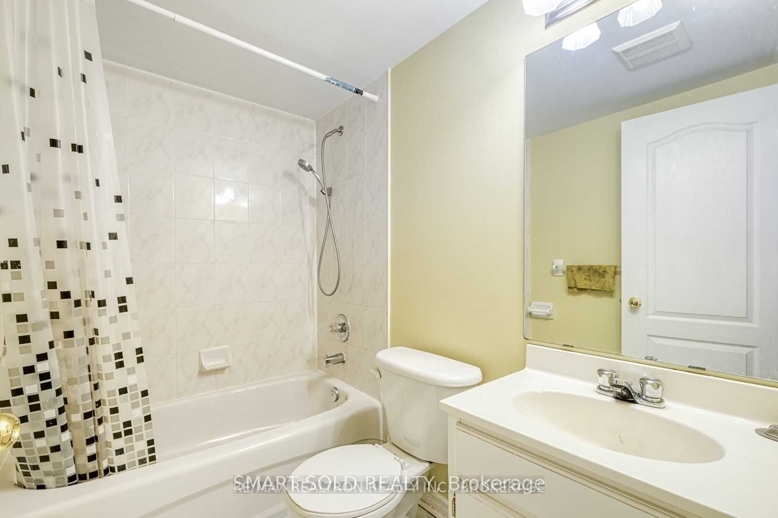 76e Leitchcroft Crescent Property Photo 15