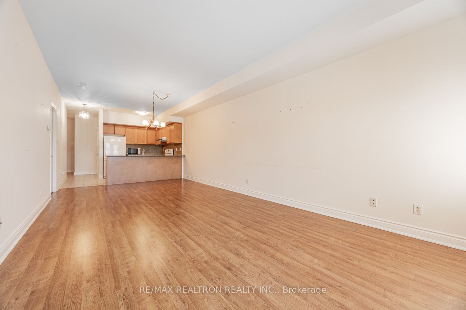 9901 Keele Street 207 Property Photo 5