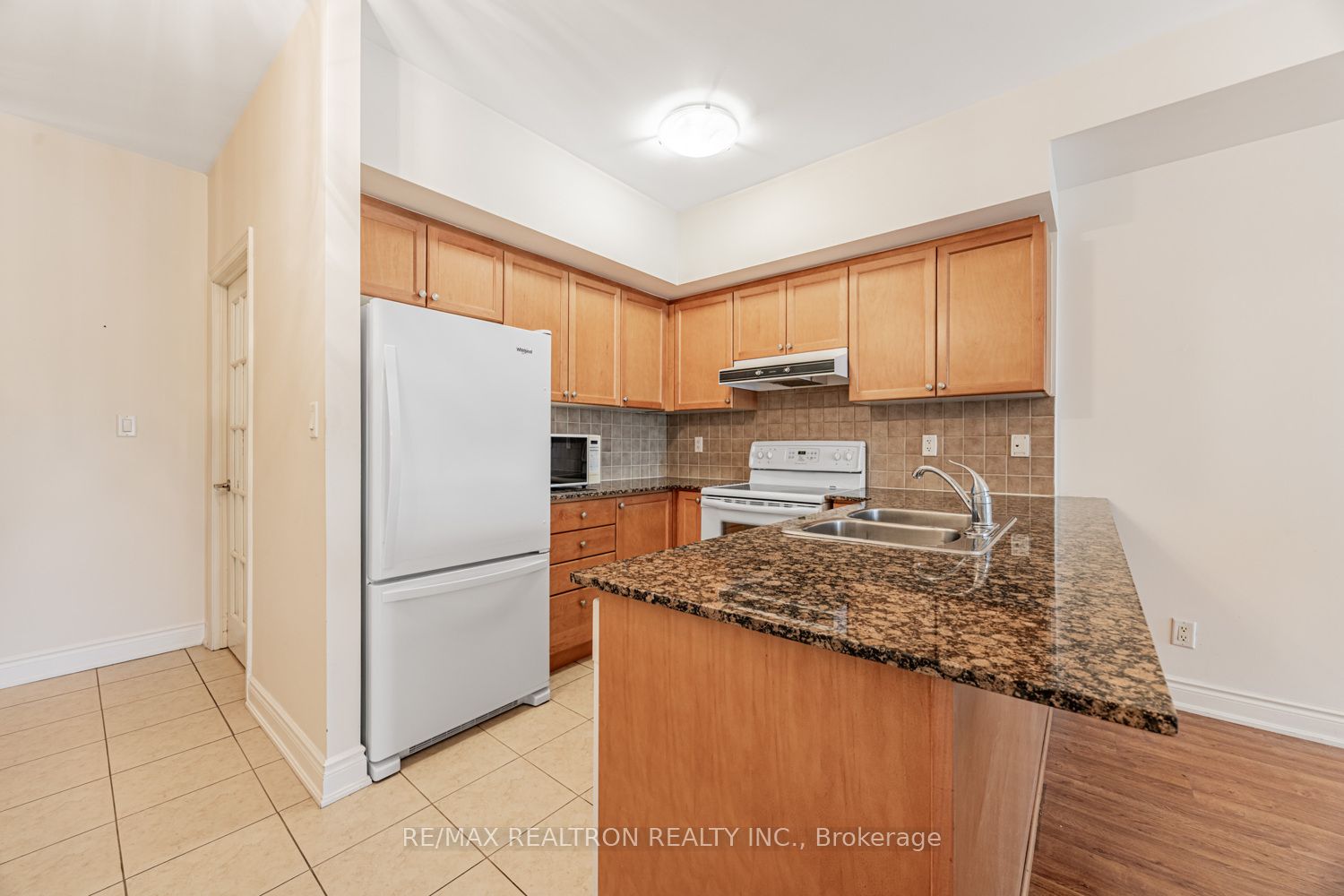 9901 Keele Street 207 Property Photo 7