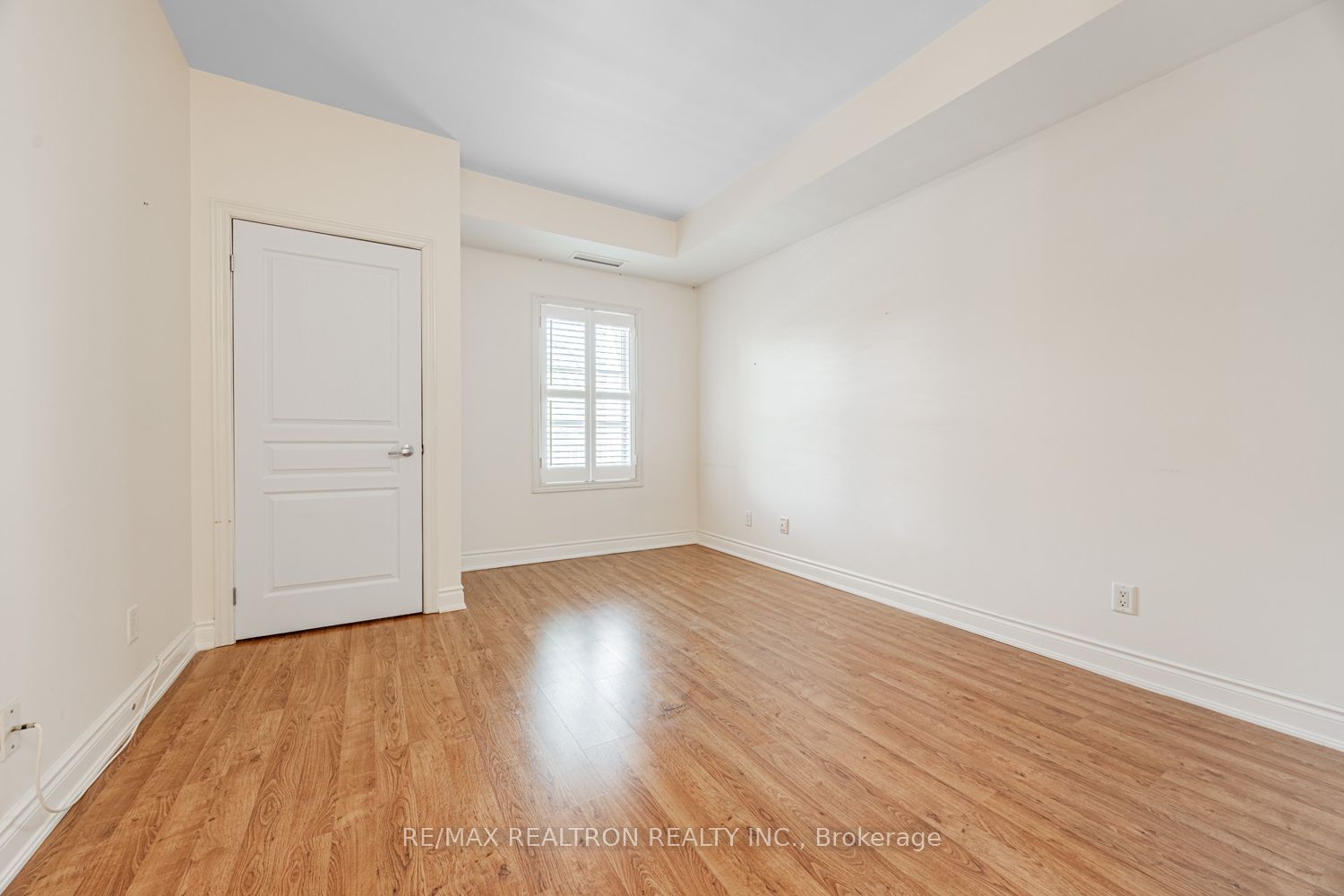 9901 Keele Street 207 Property Photo 9