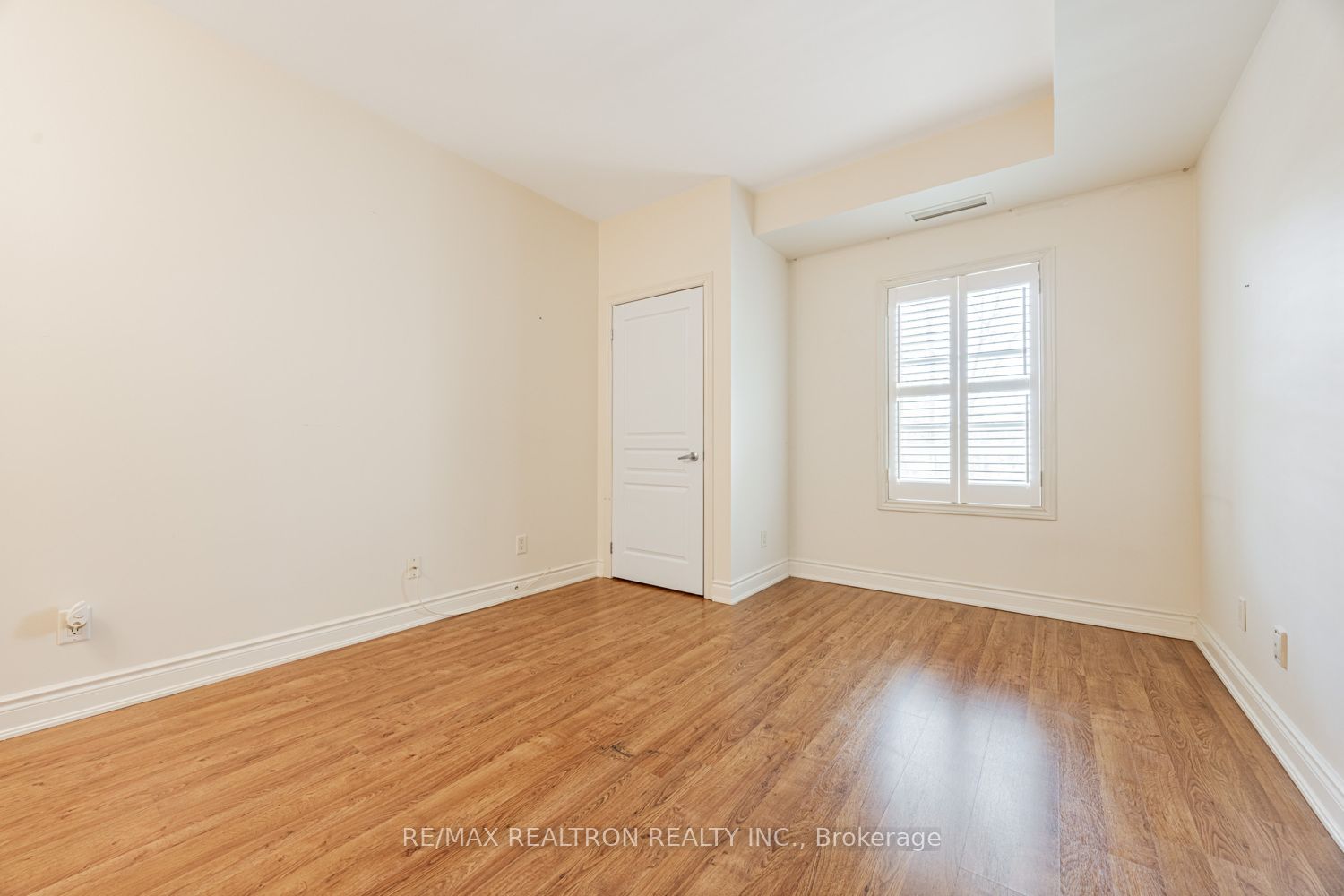 9901 Keele Street 207 Property Photo 10